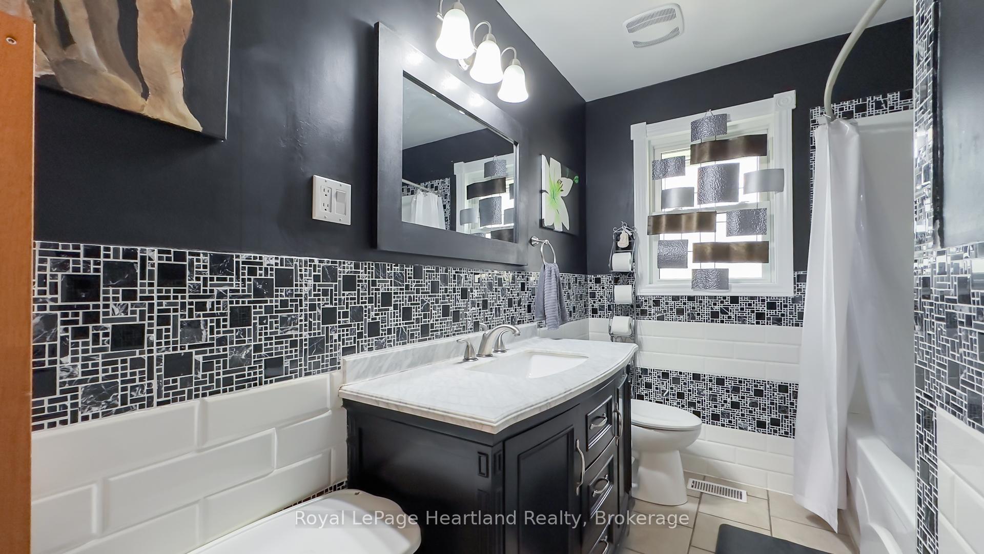 Photo 33 of 71 Rattenbury Street E, Central Huron, Clinton — HOMEH