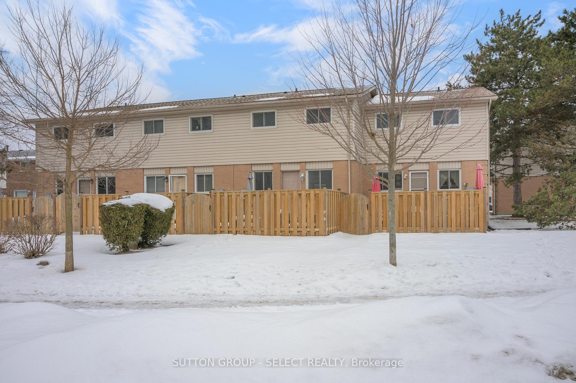 Photo 2 of Unit 6, 75 Gatewood Place, London, East A — HOMEH