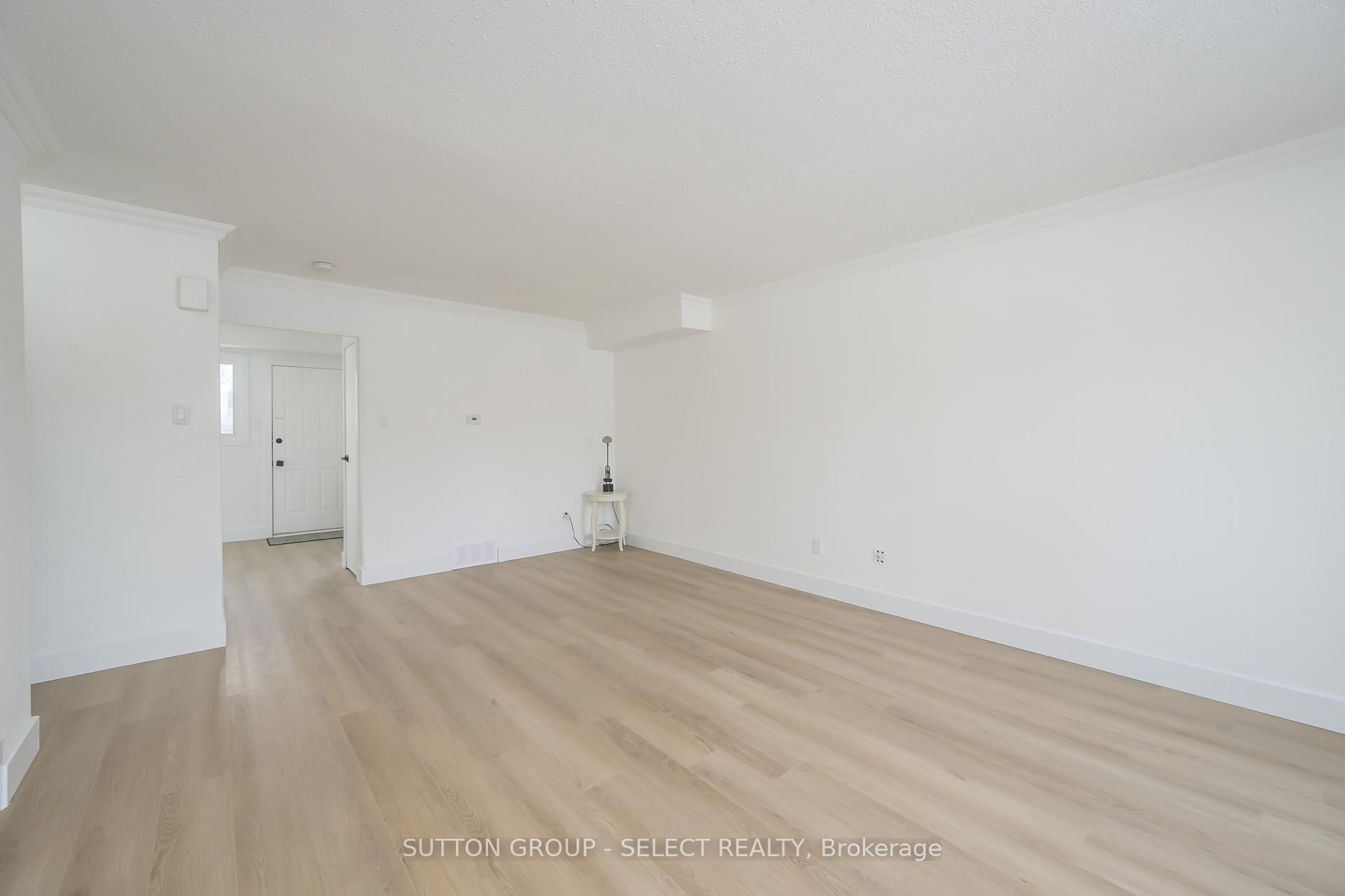 Photo 5 of Unit 6, 75 Gatewood Place, London, East A — HOMEH