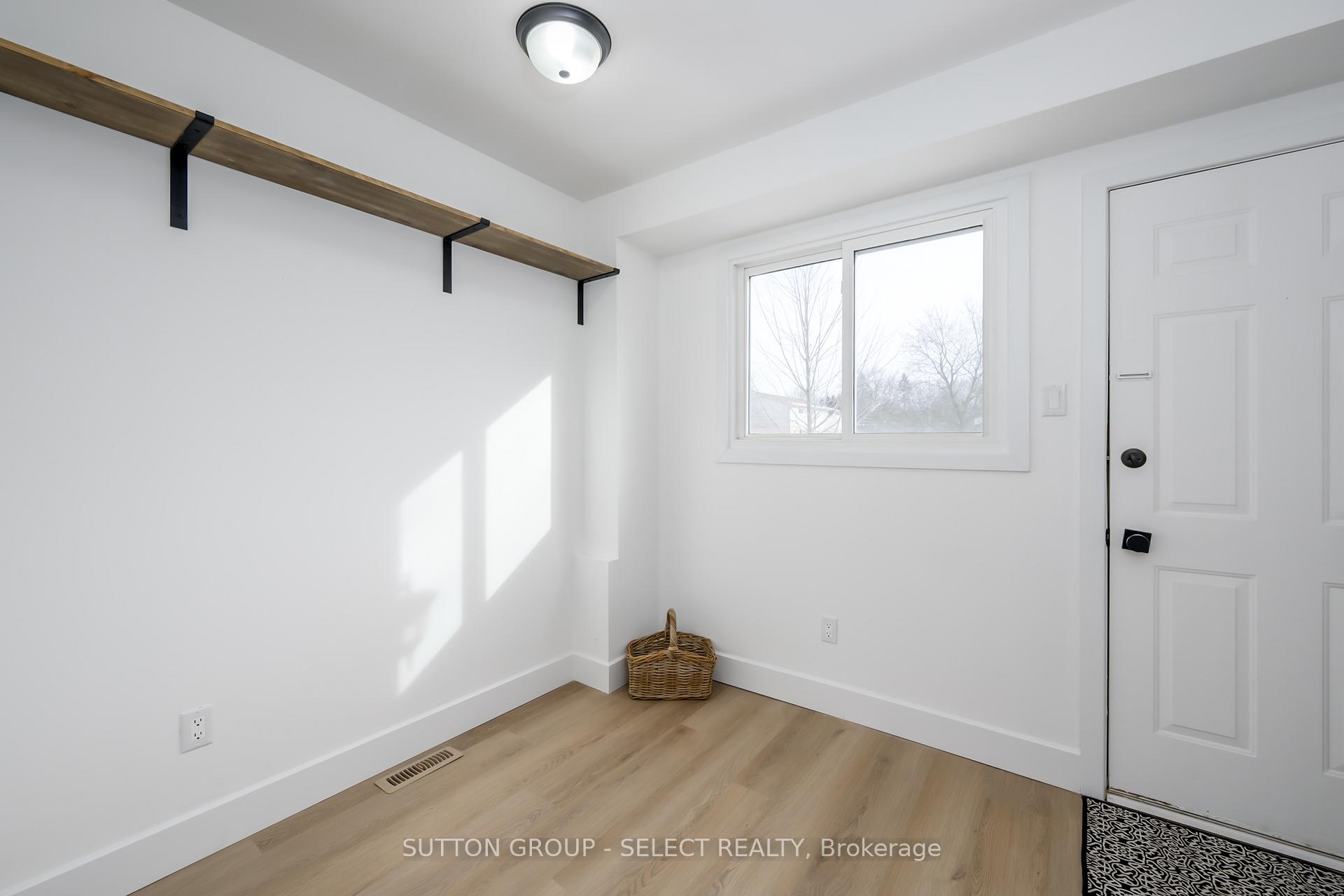 Photo 12 of Unit 6, 75 Gatewood Place, London, East A — HOMEH