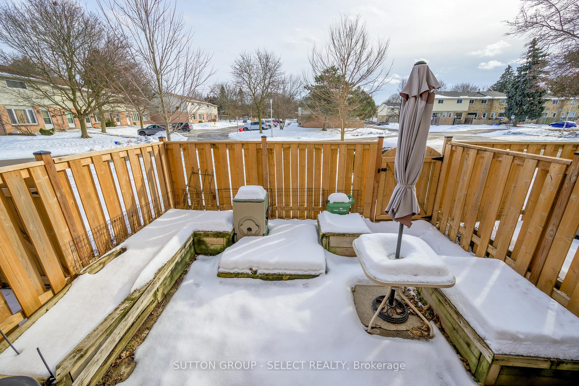Photo 14 of Unit 6, 75 Gatewood Place, London, East A — HOMEH