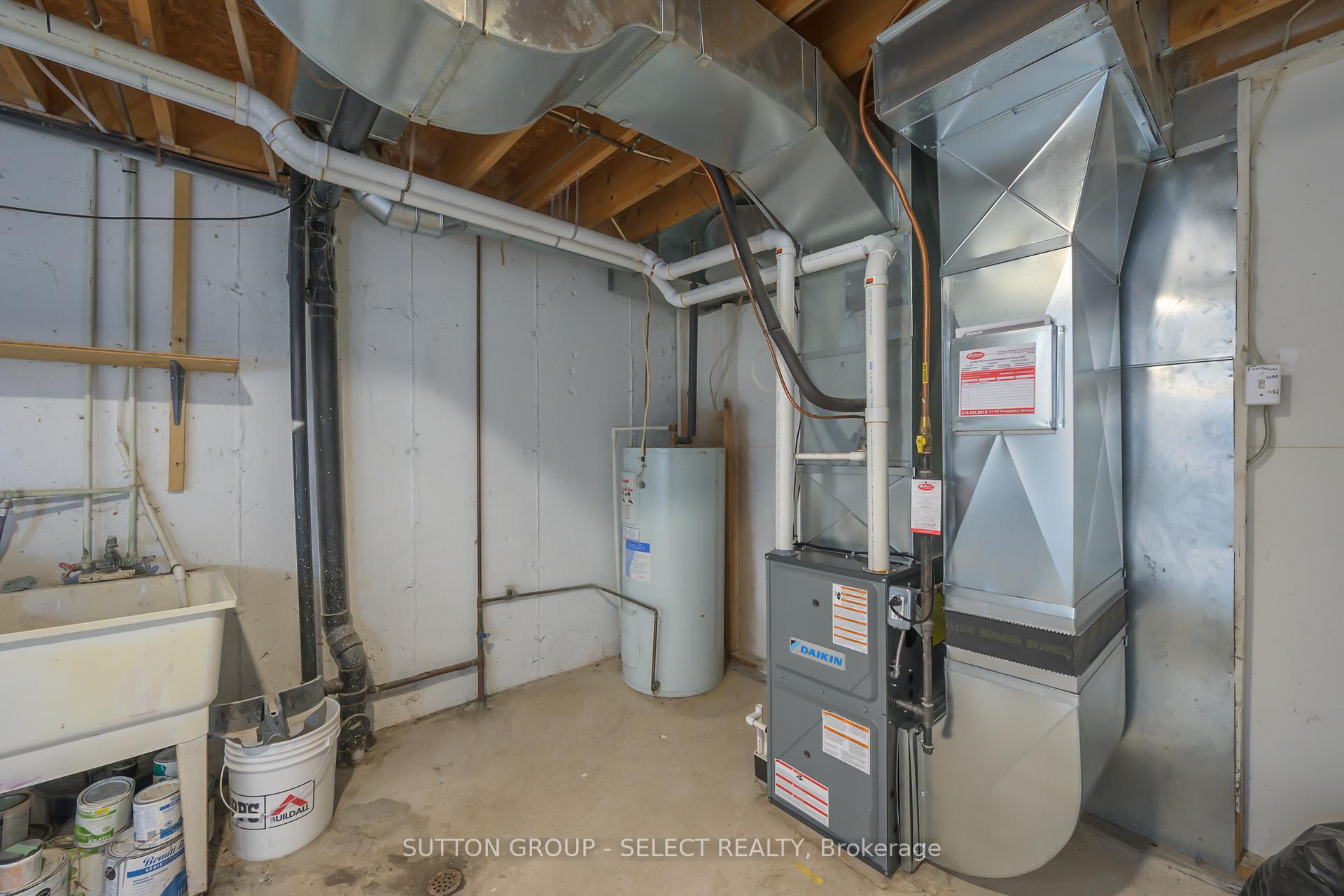 Photo 24 of Unit 6, 75 Gatewood Place, London, East A — HOMEH