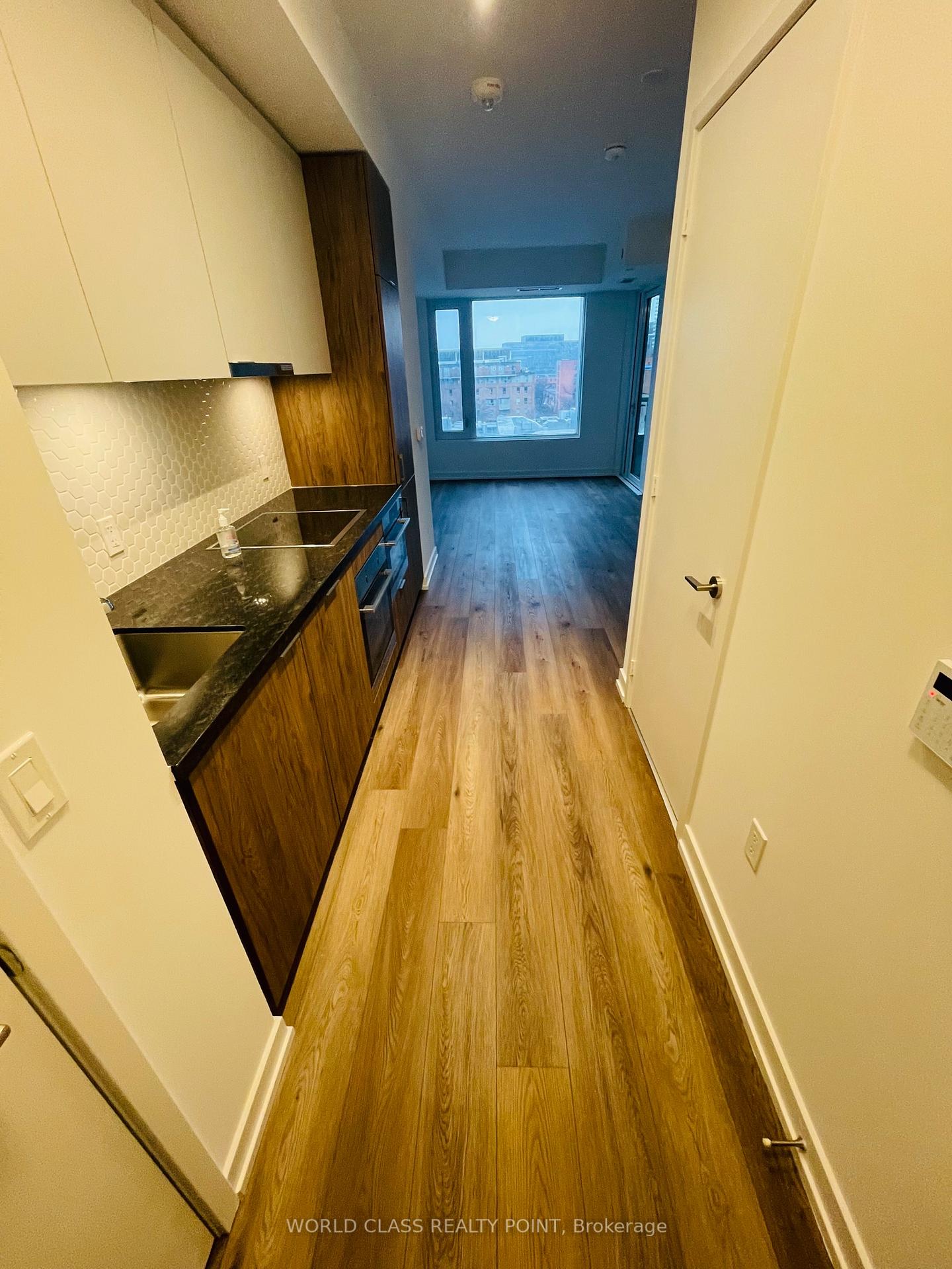 Photo 4 of Unit 602, 158 Front Street E, Toronto, Moss Park — HOMEH