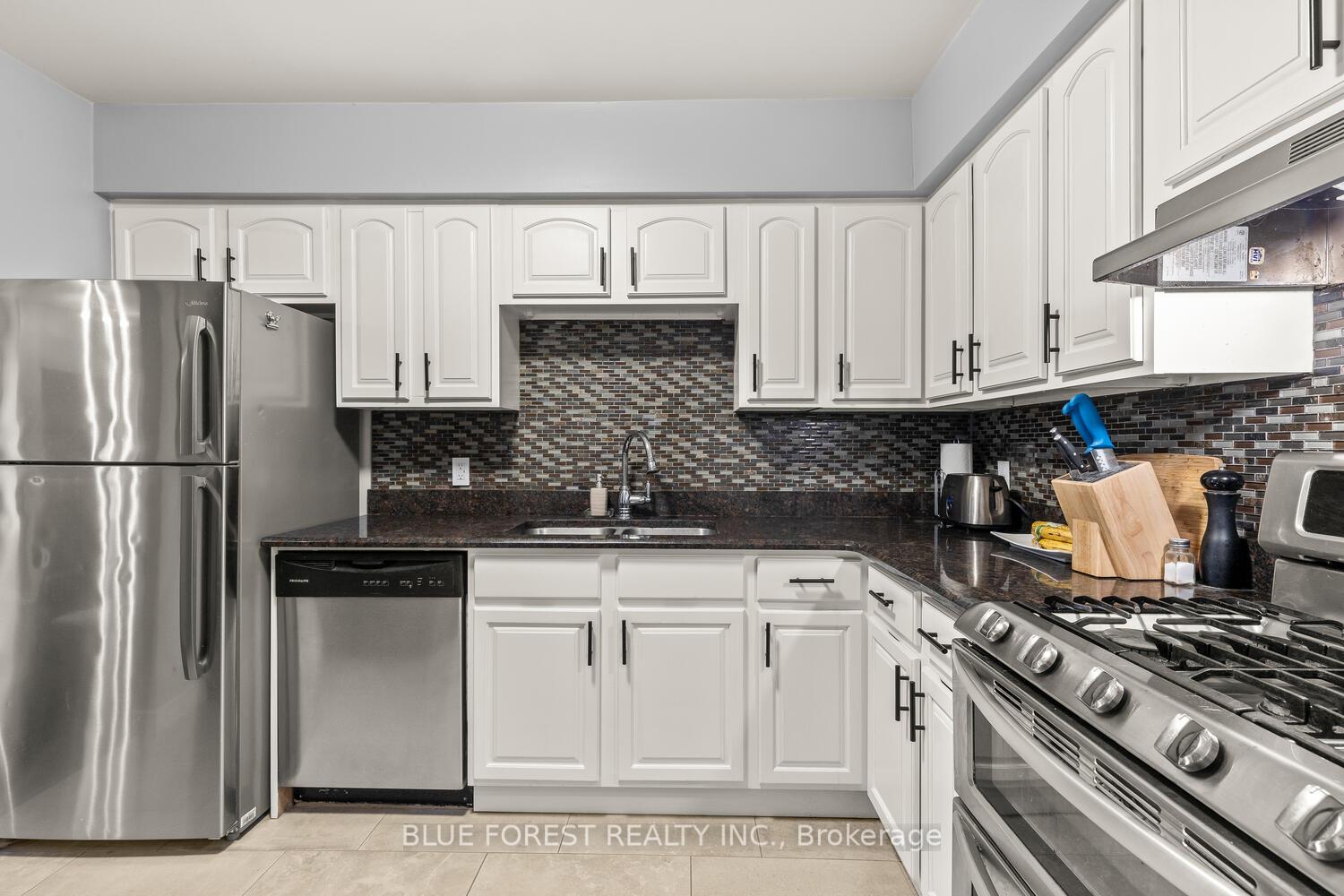Photo 13 of Unit 65, 1199 Hamilton Road, London, East P — HOMEH