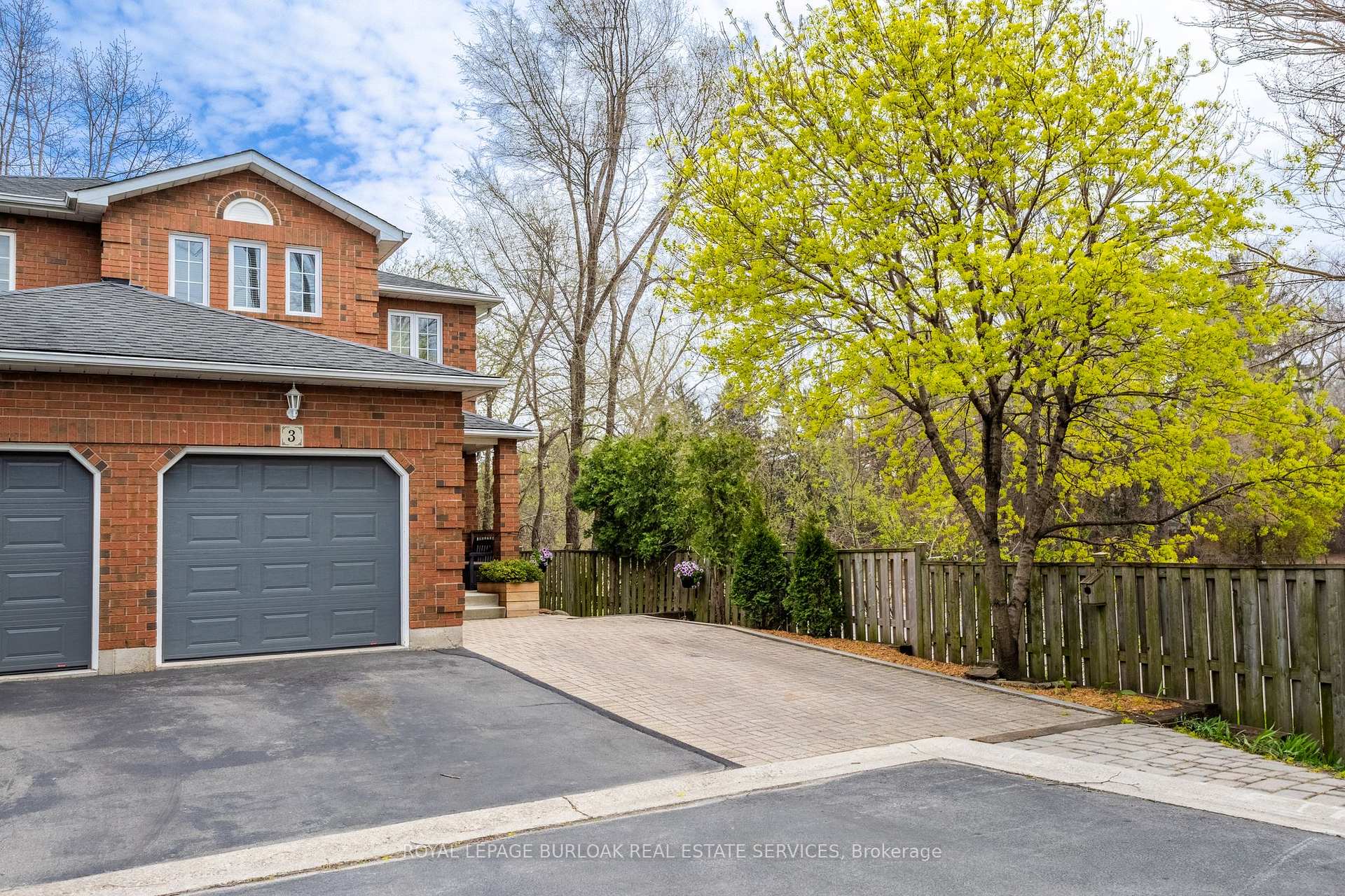 Photo 2 of Unit 3, 146 Plains Road E, Burlington, LaSalle — HOMEH