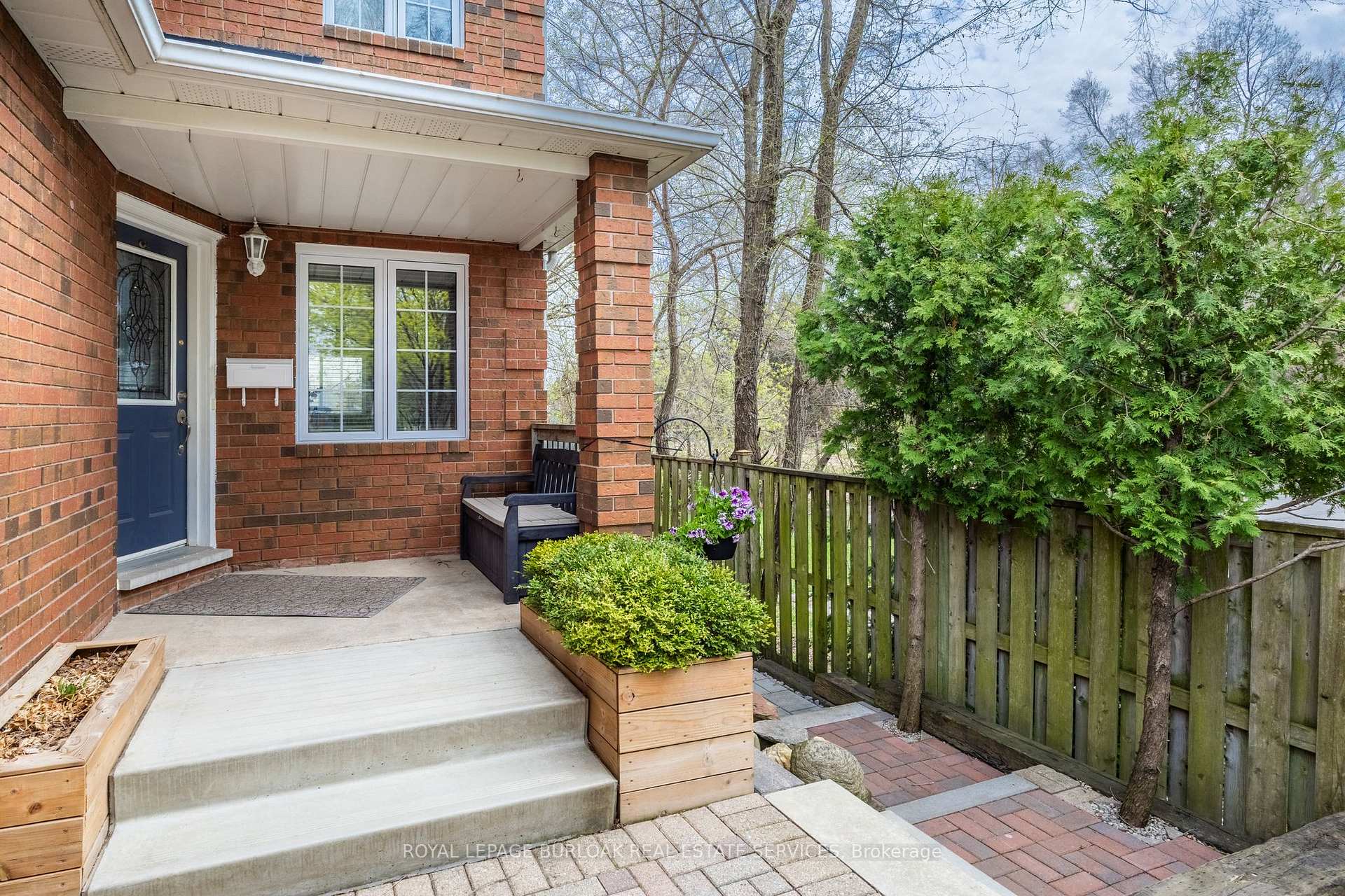 Photo 4 of Unit 3, 146 Plains Road E, Burlington, LaSalle — HOMEH