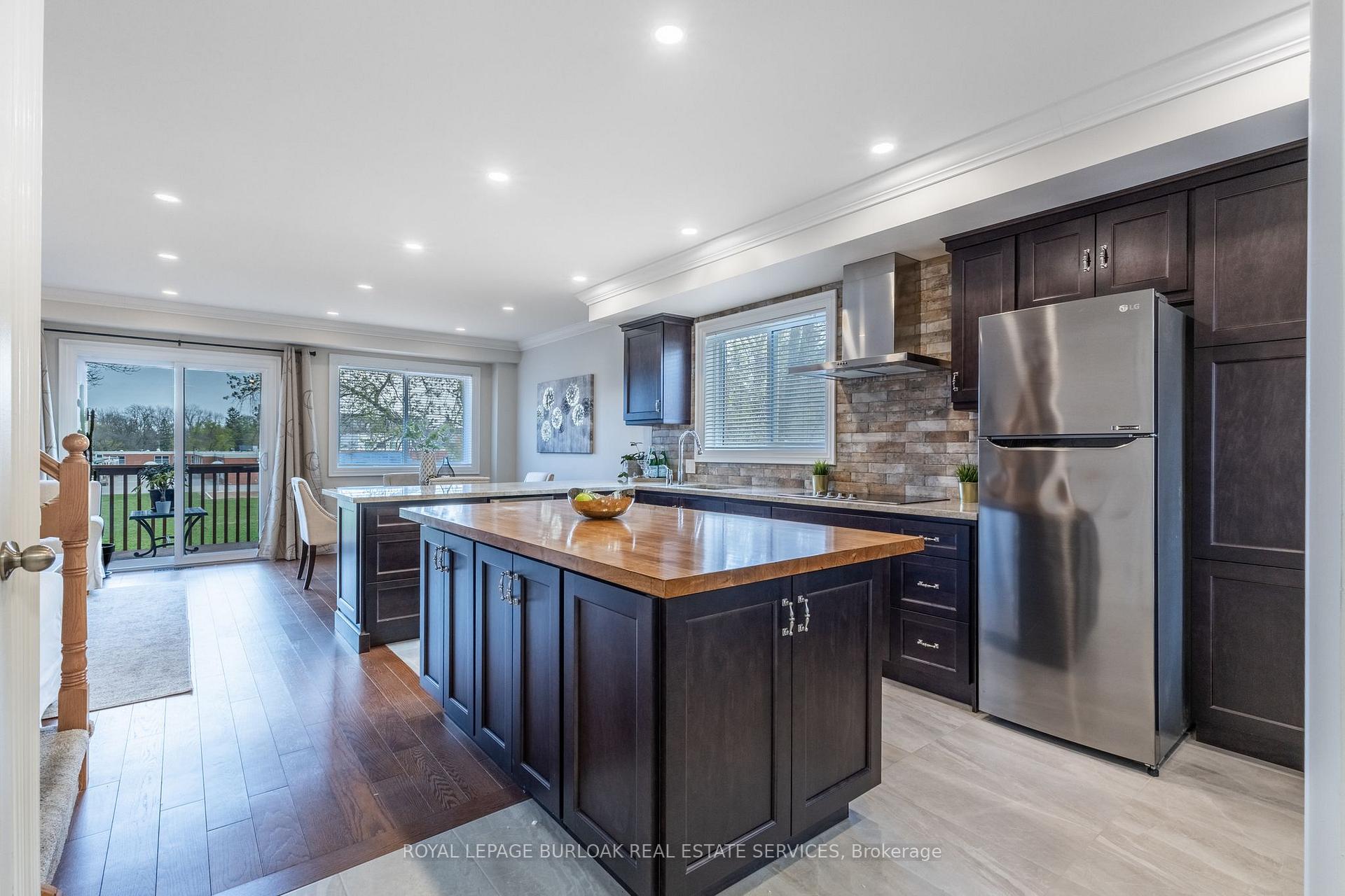 Photo 7 of Unit 3, 146 Plains Road E, Burlington, LaSalle — HOMEH