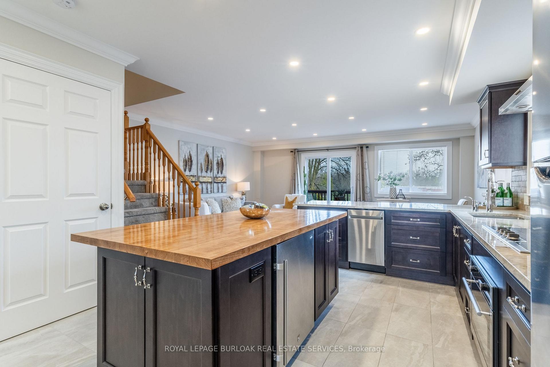 Photo 8 of Unit 3, 146 Plains Road E, Burlington, LaSalle — HOMEH