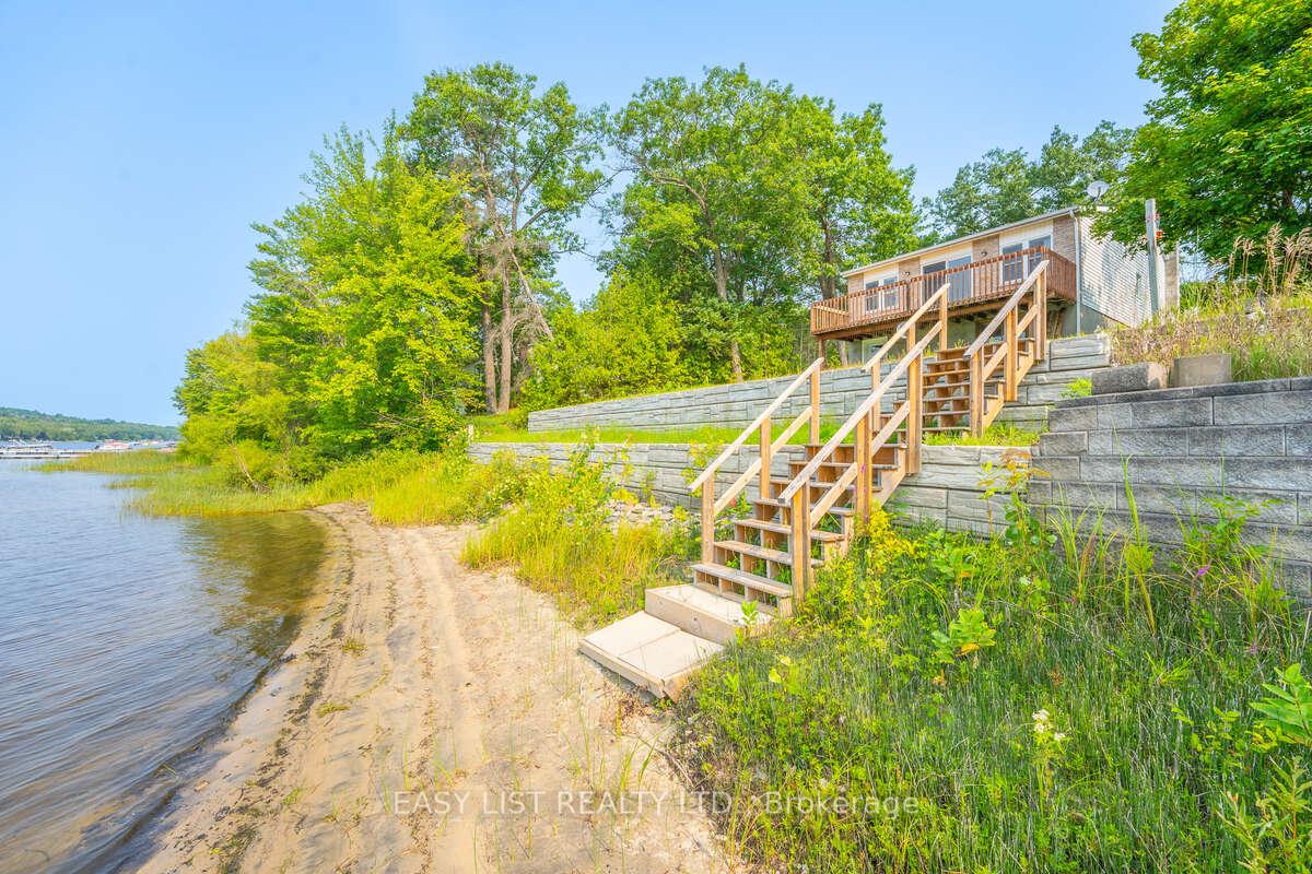 Photo 2 of 1108 Bayview Drive, Ottawa, Constance Bay — HOMEH