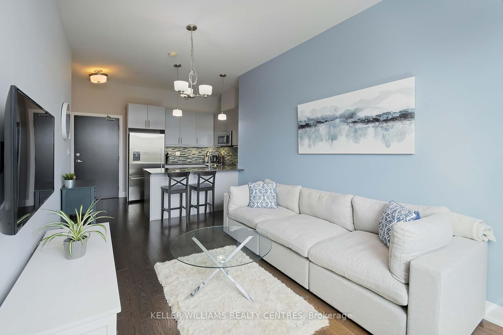 Photo 7 of Unit 702A, 15277 Yonge Street, Aurora, Aurora Village — HOMEH