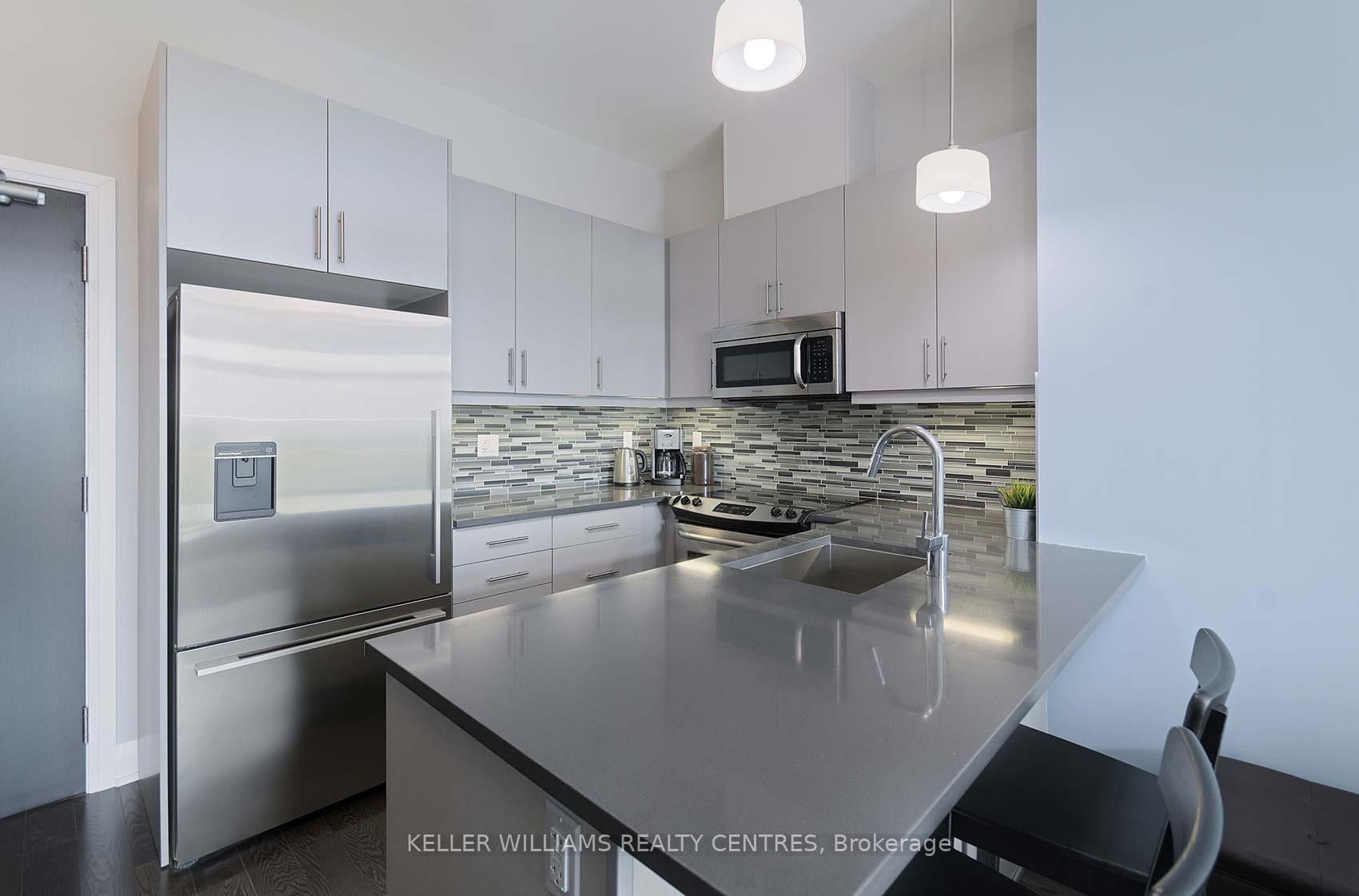 Photo 9 of Unit 702A, 15277 Yonge Street, Aurora, Aurora Village — HOMEH