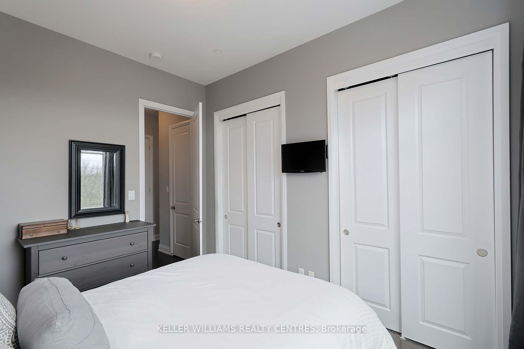 Photo 14 of Unit 702A, 15277 Yonge Street, Aurora, Aurora Village — HOMEH
