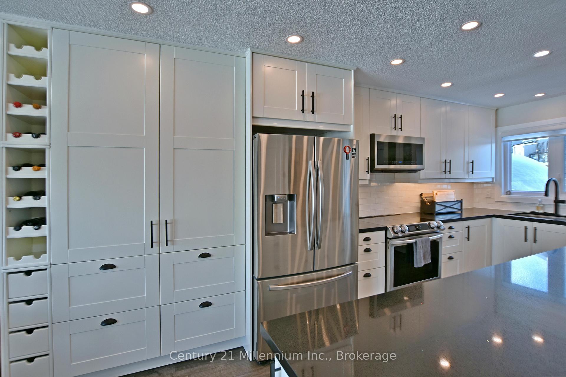 Photo 7 of Unit 42, 133 Fairway Crescent, Collingwood — HOMEH