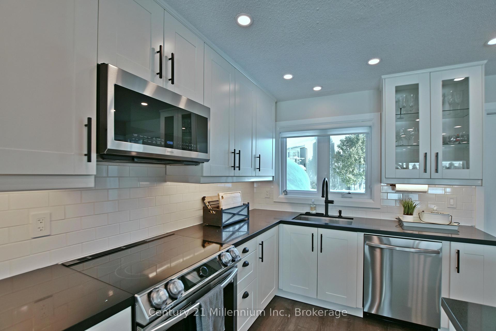 Photo 8 of Unit 42, 133 Fairway Crescent, Collingwood — HOMEH
