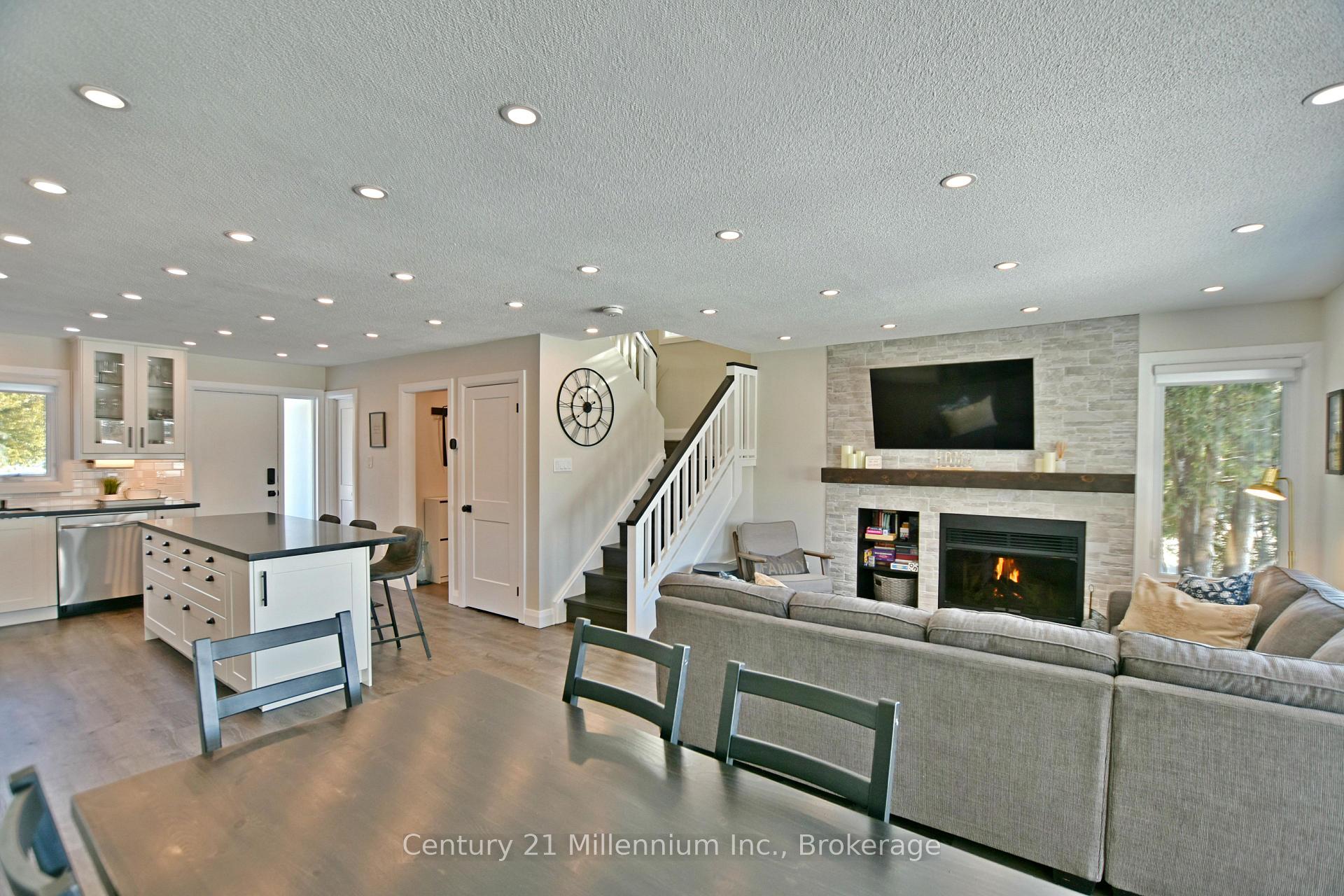 Photo 13 of Unit 42, 133 Fairway Crescent, Collingwood — HOMEH
