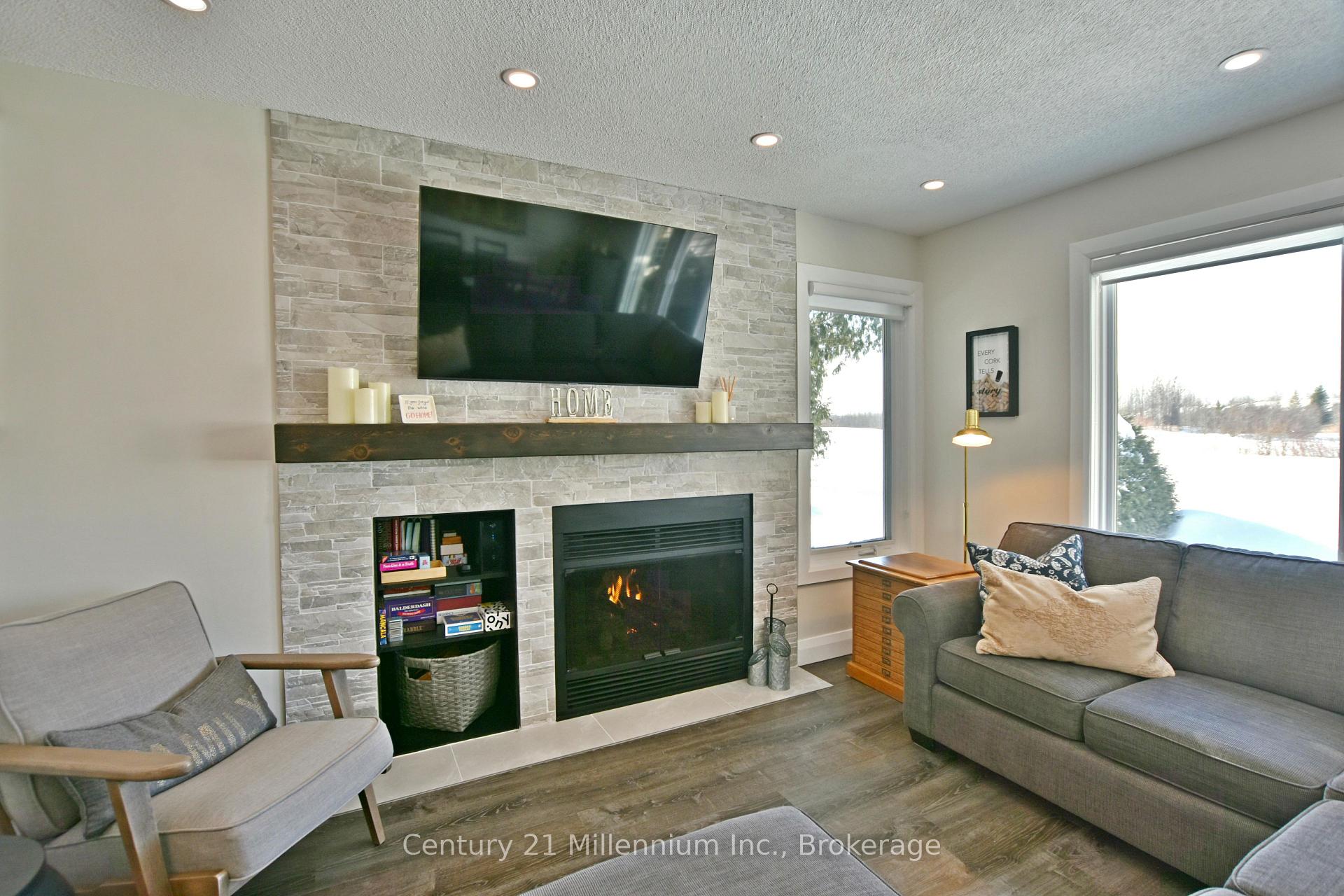 Photo 16 of Unit 42, 133 Fairway Crescent, Collingwood — HOMEH