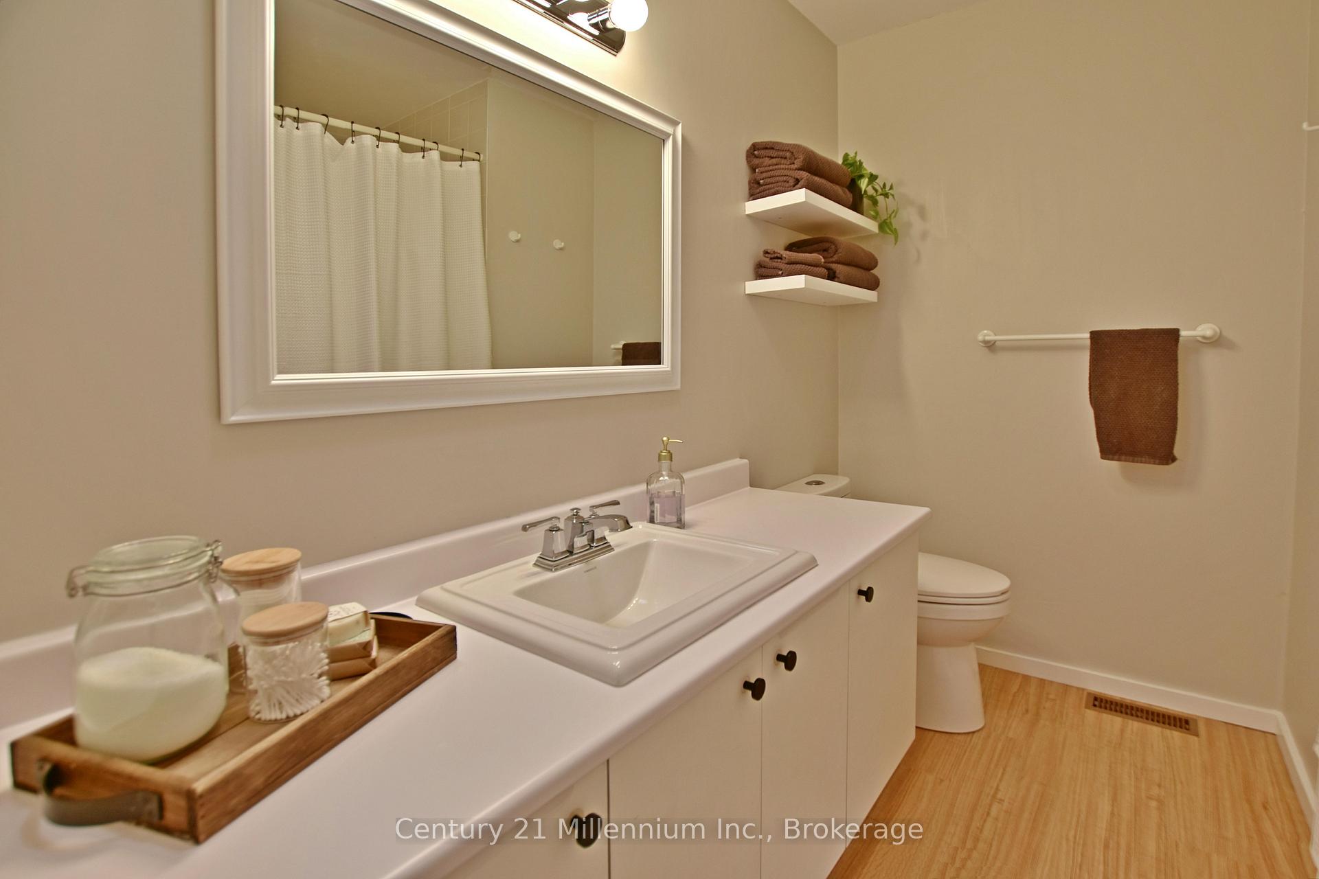 Photo 27 of Unit 42, 133 Fairway Crescent, Collingwood — HOMEH