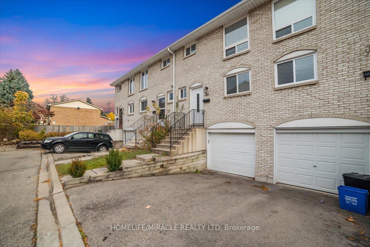 Photo 4 of Unit 22, 120 Quigley Road, Hamilton, Vincent — HOMEH