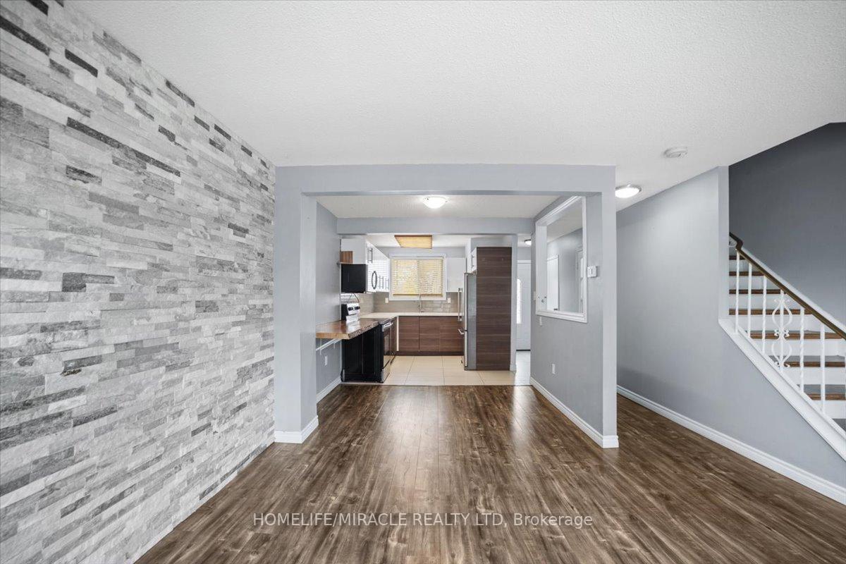 Photo 12 of Unit 22, 120 Quigley Road, Hamilton, Vincent — HOMEH