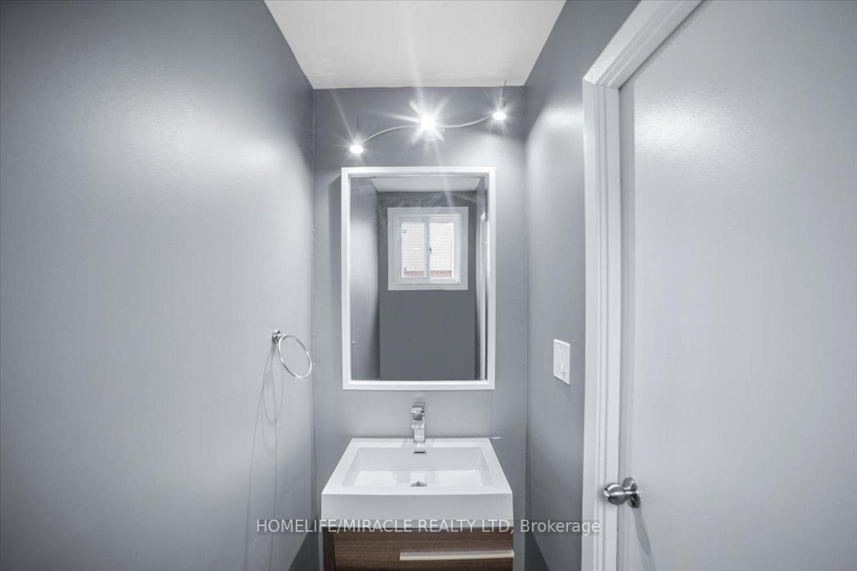 Photo 16 of Unit 22, 120 Quigley Road, Hamilton, Vincent — HOMEH