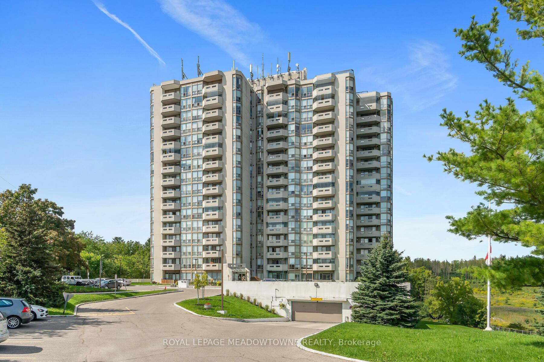 Photo 1 of Unit 602, 20 McFarlane Drive, Halton Hills, Georgetown — HOMEH
