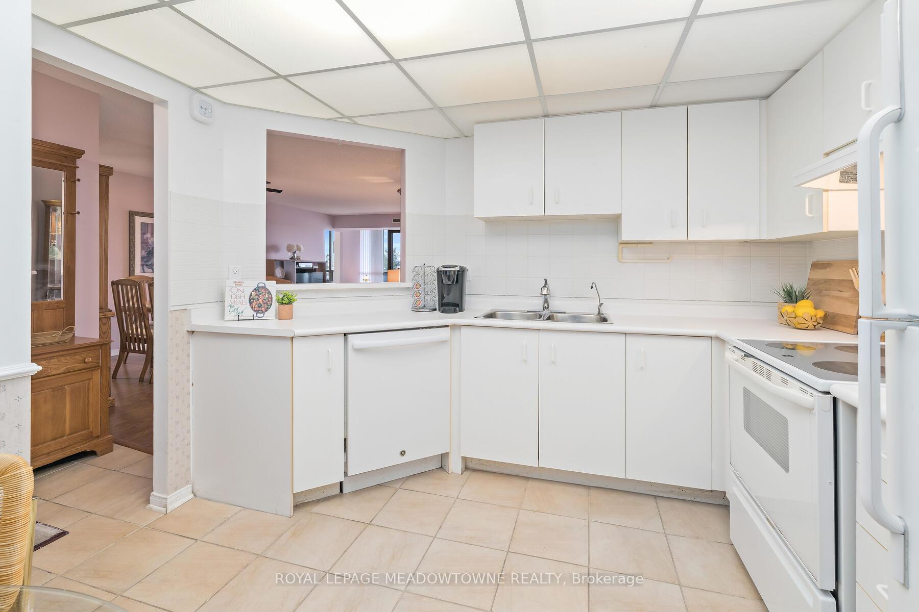 Photo 7 of Unit 602, 20 McFarlane Drive, Halton Hills, Georgetown — HOMEH