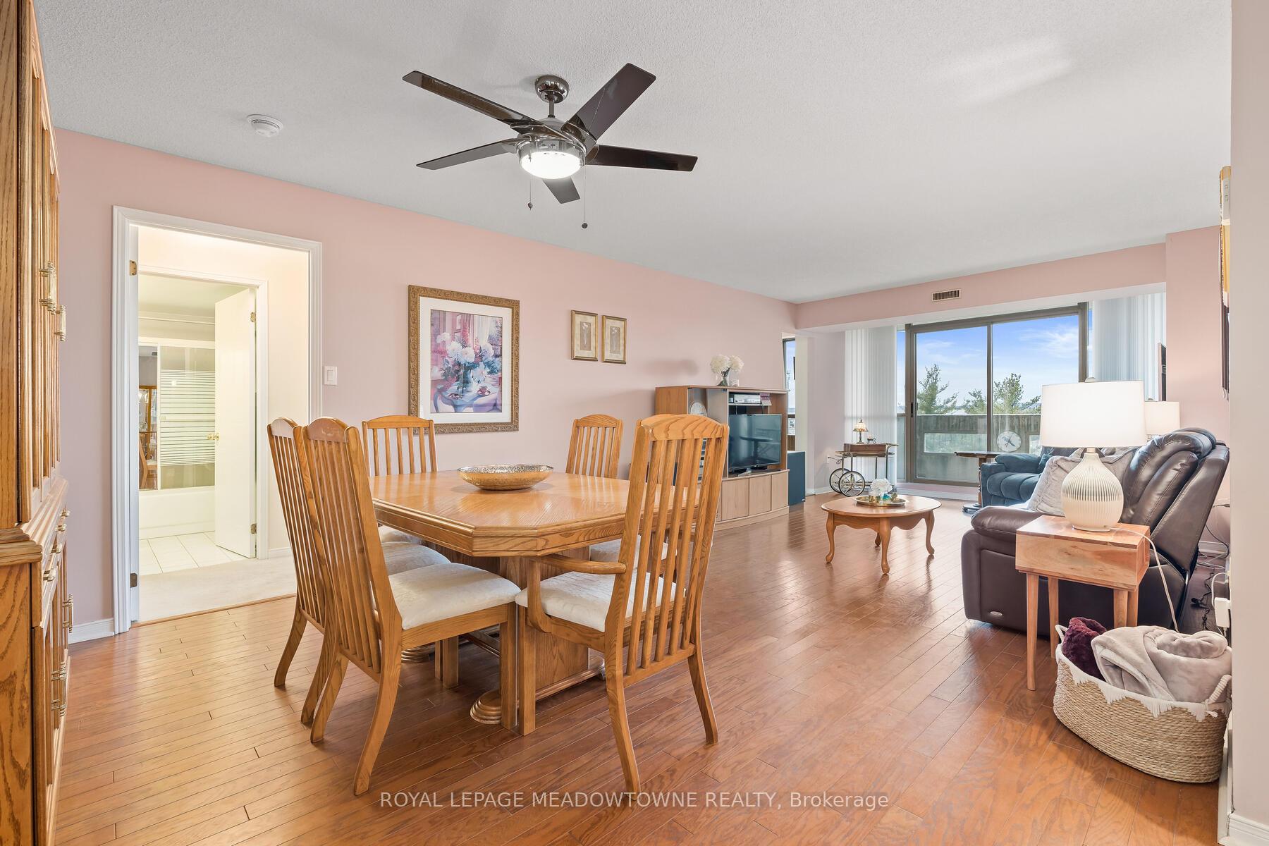 Photo 10 of Unit 602, 20 McFarlane Drive, Halton Hills, Georgetown — HOMEH