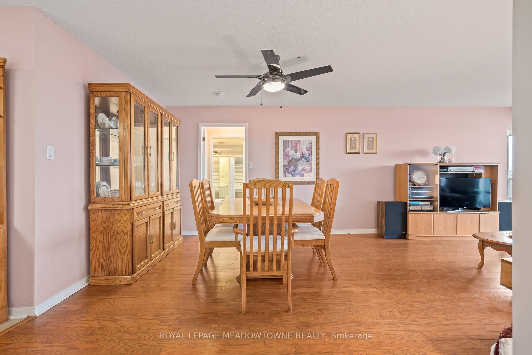 Photo 11 of Unit 602, 20 McFarlane Drive, Halton Hills, Georgetown — HOMEH