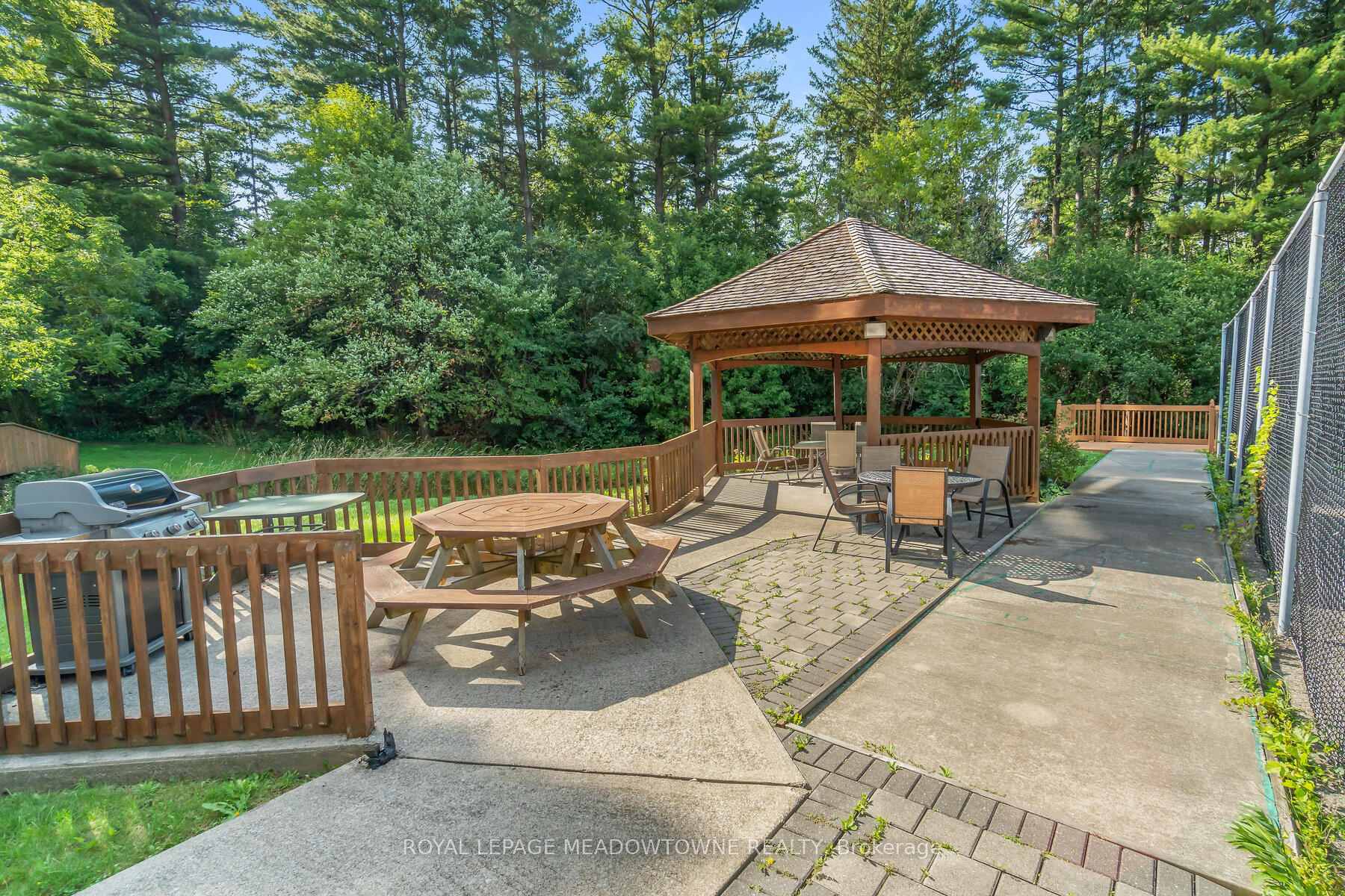 Photo 35 of Unit 602, 20 McFarlane Drive, Halton Hills, Georgetown — HOMEH