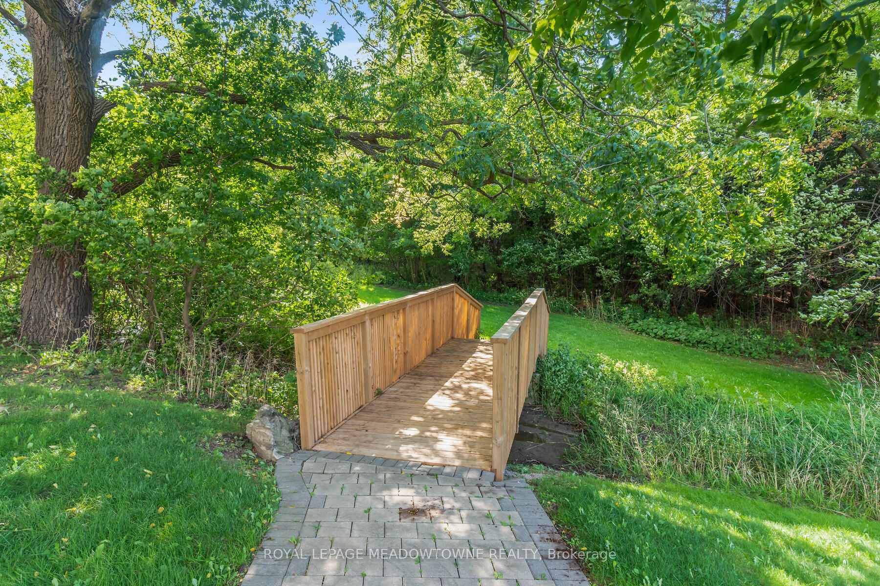 Photo 36 of Unit 602, 20 McFarlane Drive, Halton Hills, Georgetown — HOMEH