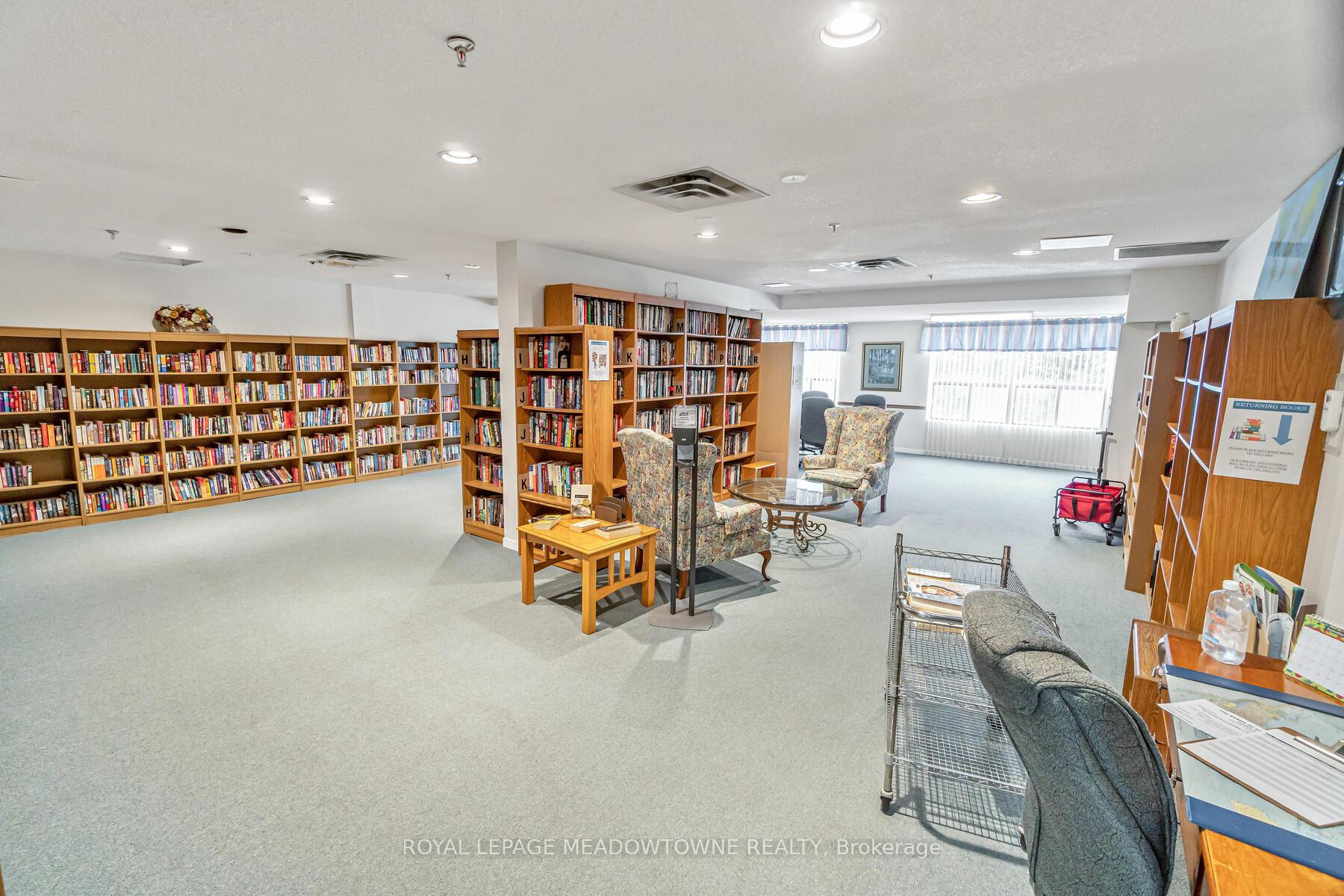 Photo 43 of Unit 602, 20 McFarlane Drive, Halton Hills, Georgetown — HOMEH