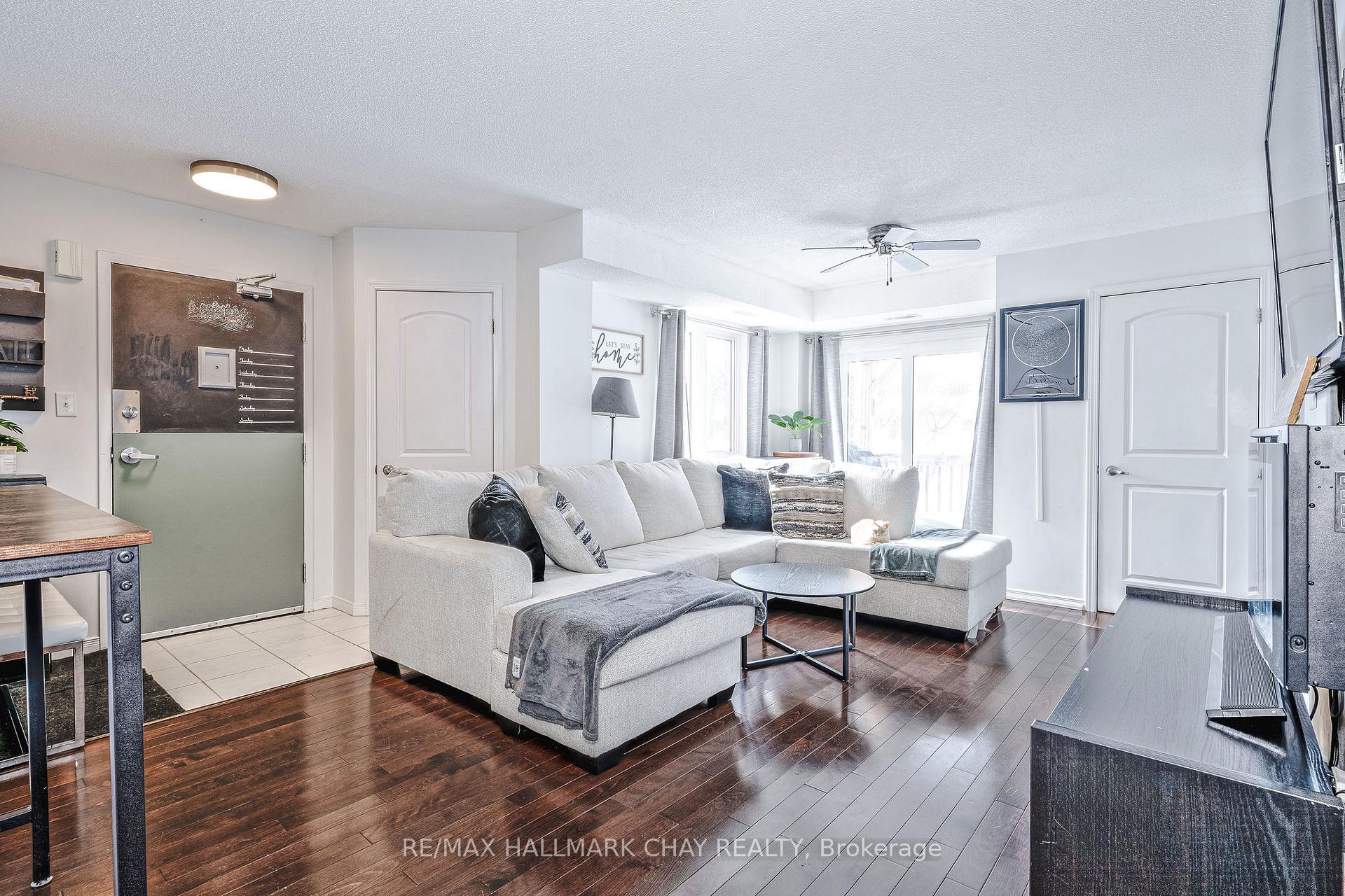 Photo 8 of Unit 8, 17 Cheltenham Road, Barrie, Georgian Drive — HOMEH