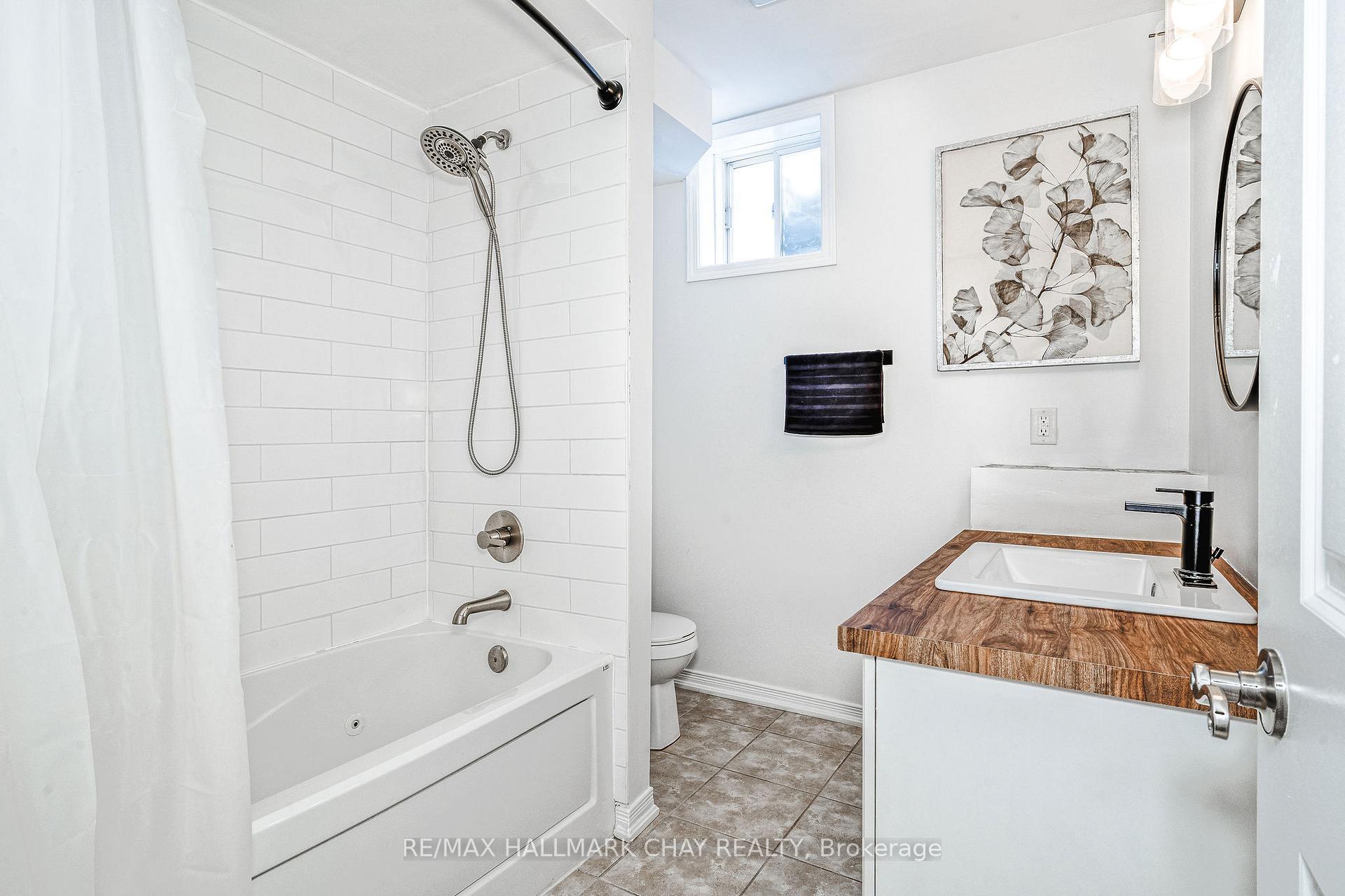 Photo 19 of Unit 8, 17 Cheltenham Road, Barrie, Georgian Drive — HOMEH