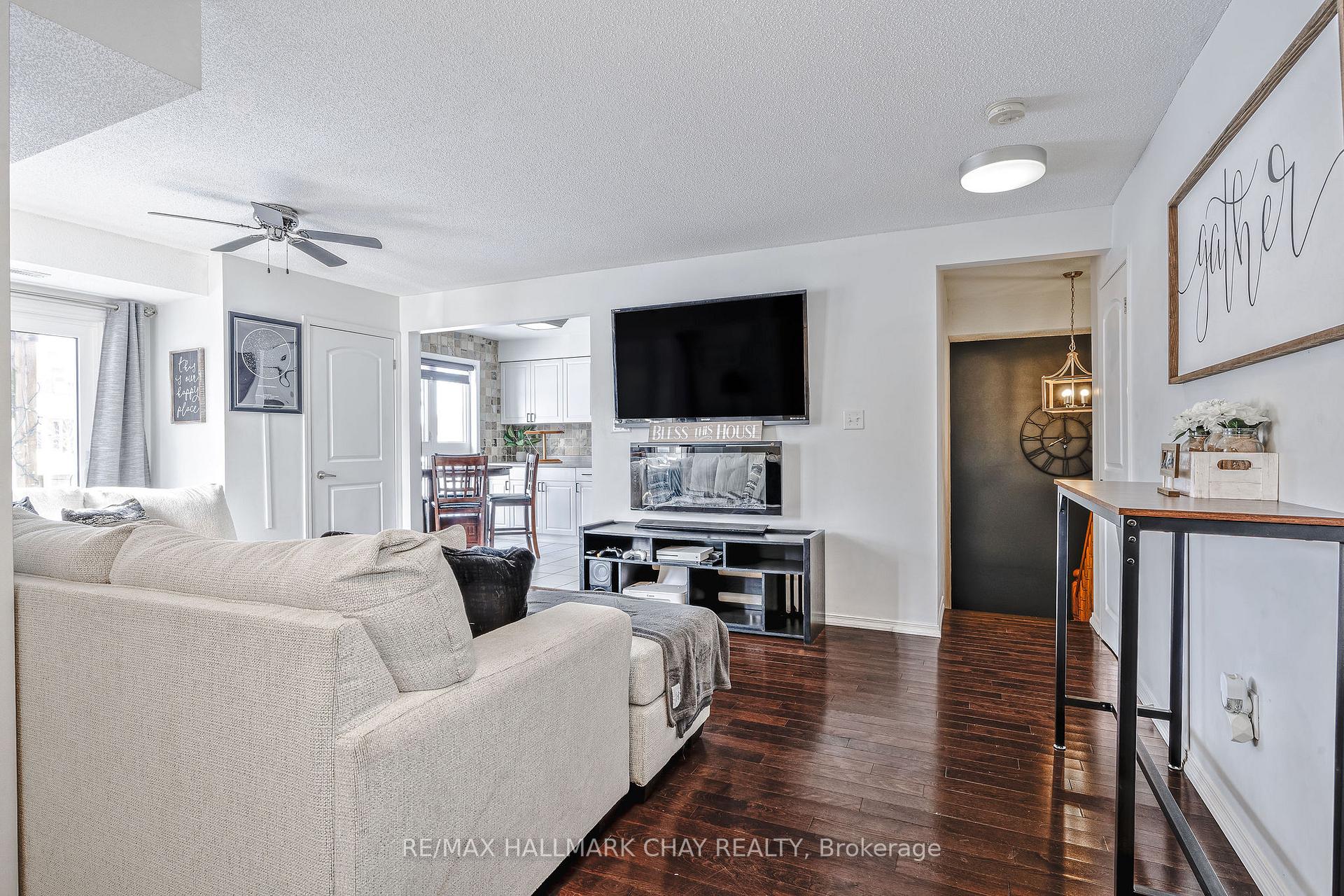Photo 25 of Unit 8, 17 Cheltenham Road, Barrie, Georgian Drive — HOMEH