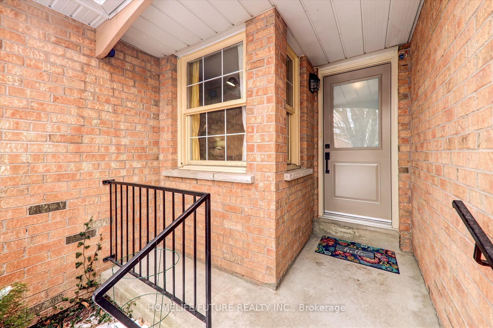 Photo 5 of 407 Butler Court, Aurora, Aurora Village — HOMEH