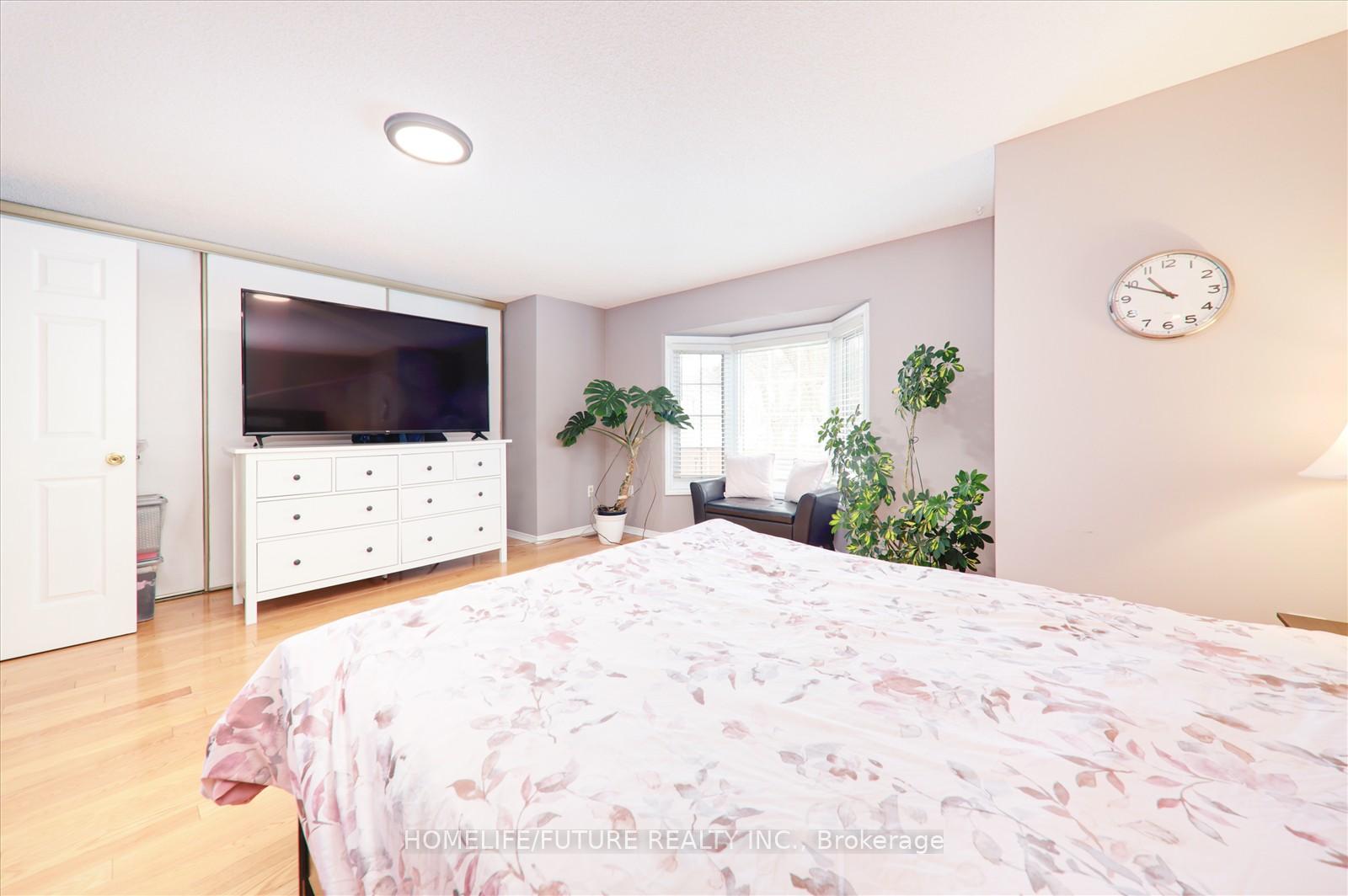 Photo 23 of 407 Butler Court, Aurora, Aurora Village — HOMEH