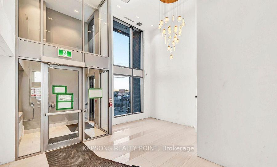 Photo 3 of Unit 511, 2782 Barton Street E, Hamilton, Riverdale — HOMEH