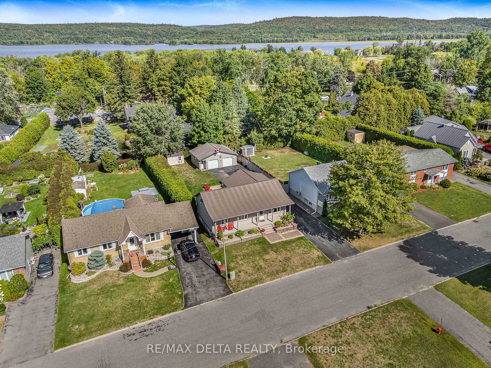 Photo 33 of 65 Bernard Crescent, Champlain, L'Orignal — HOMEH