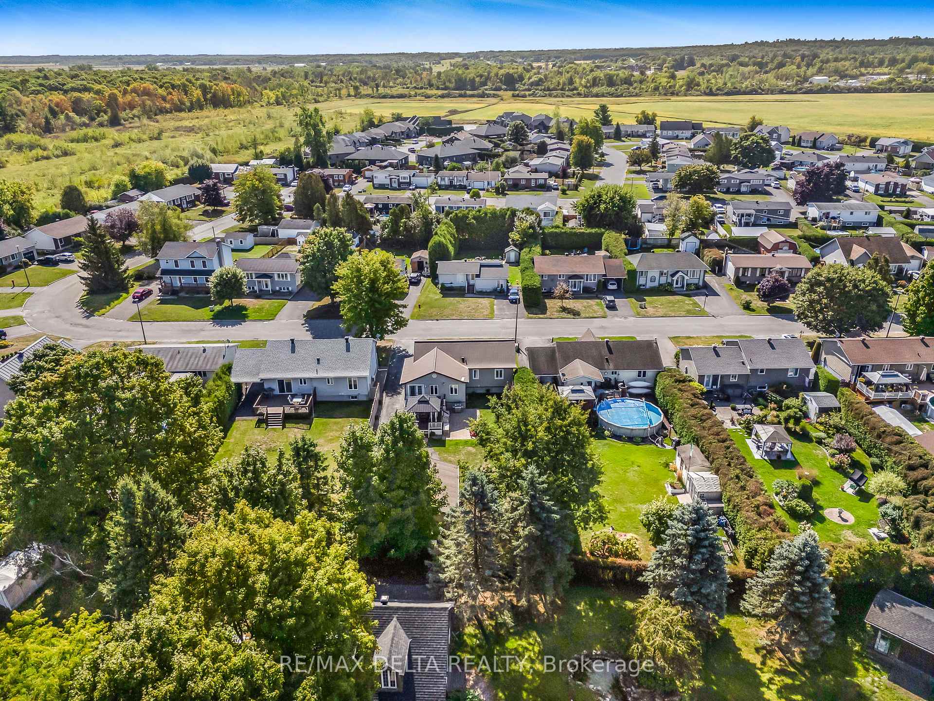 Photo 37 of 65 Bernard Crescent, Champlain, L'Orignal — HOMEH