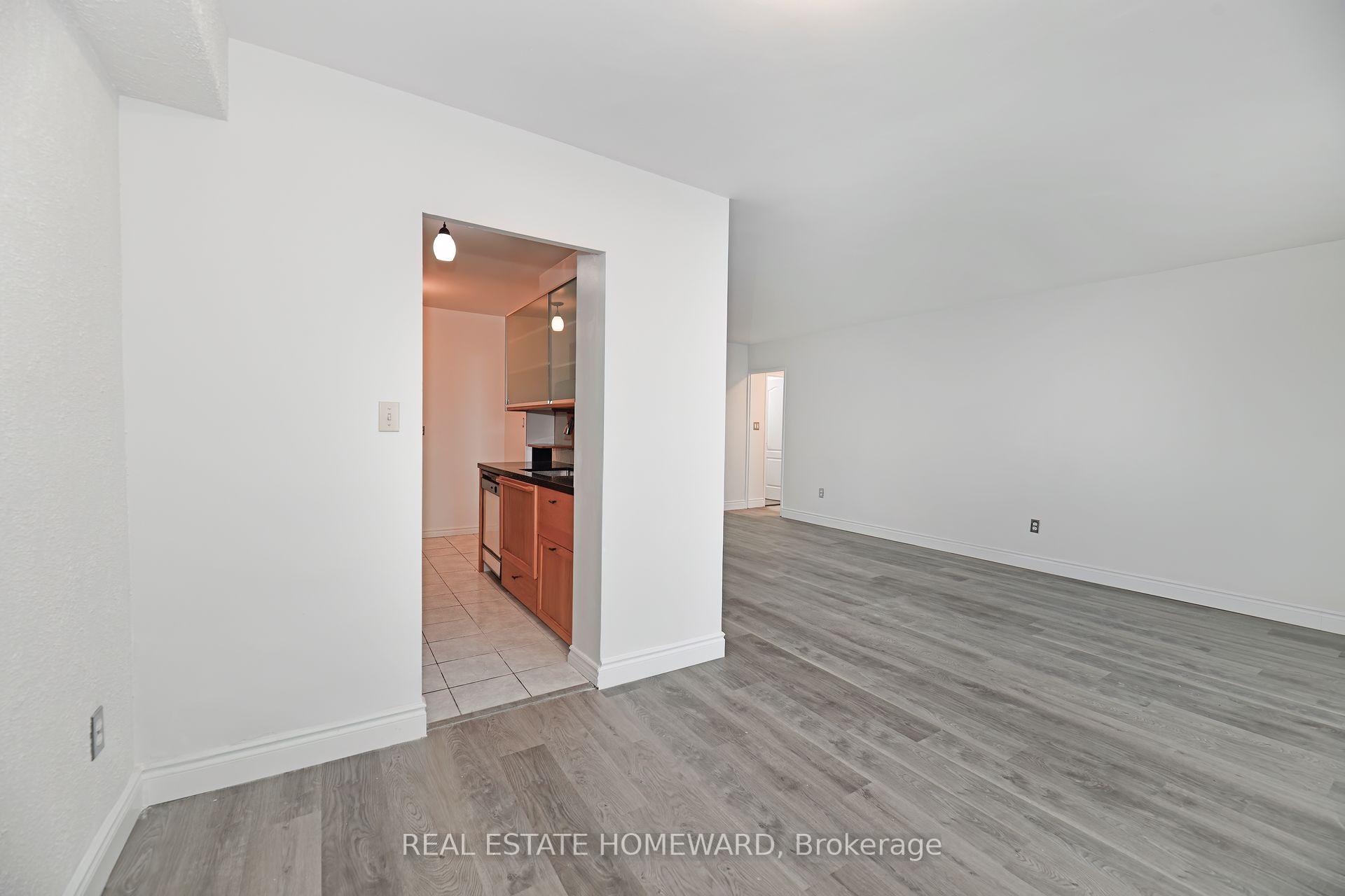 Photo 6 of Unit 2410, 1 Massey Square, Toronto, Crescent Town — HOMEH