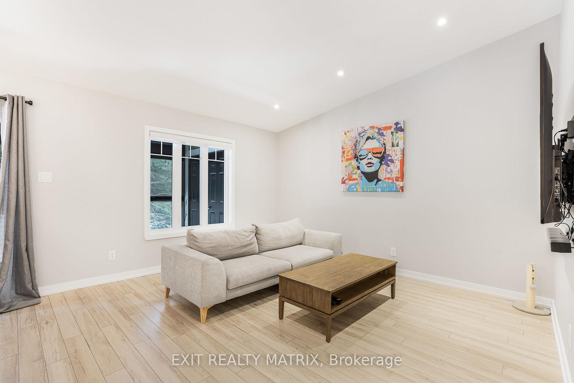 Photo 15 of Unit 104, 75 St-Moritz Trail, Embrun — HOMEH