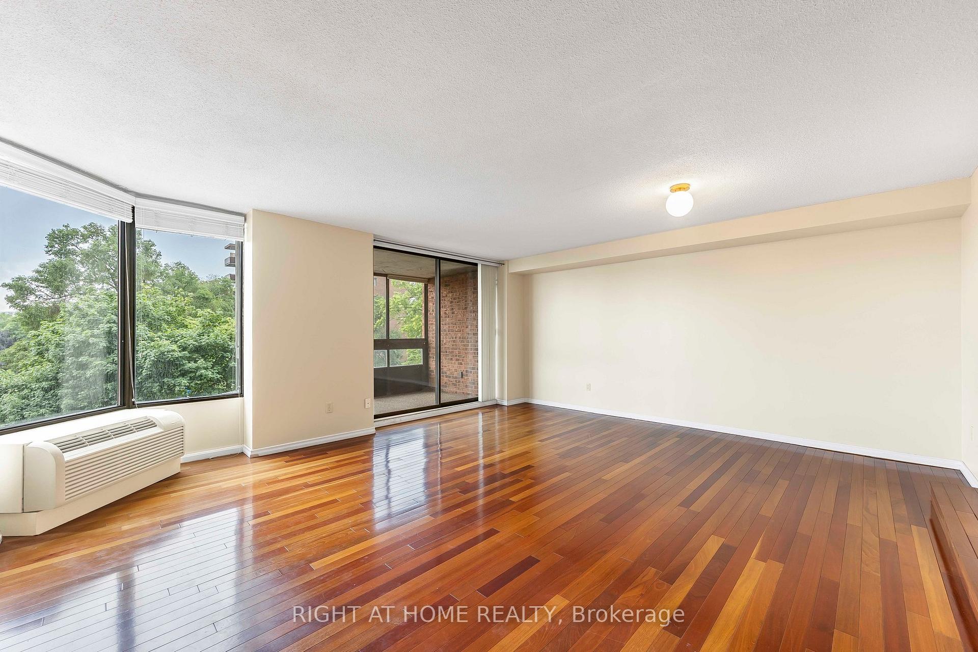 Photo 27 of Unit 304, 181 Collier Street, Barrie, North Shore — HOMEH