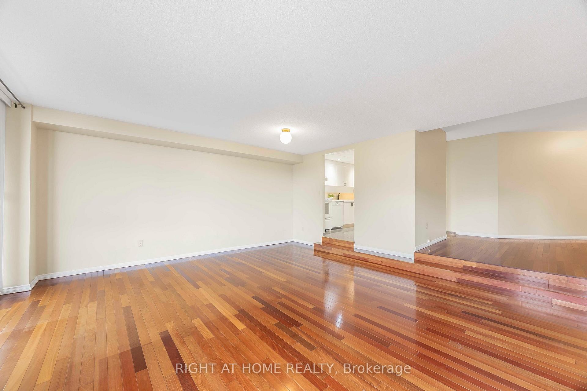 Photo 31 of Unit 304, 181 Collier Street, Barrie, North Shore — HOMEH