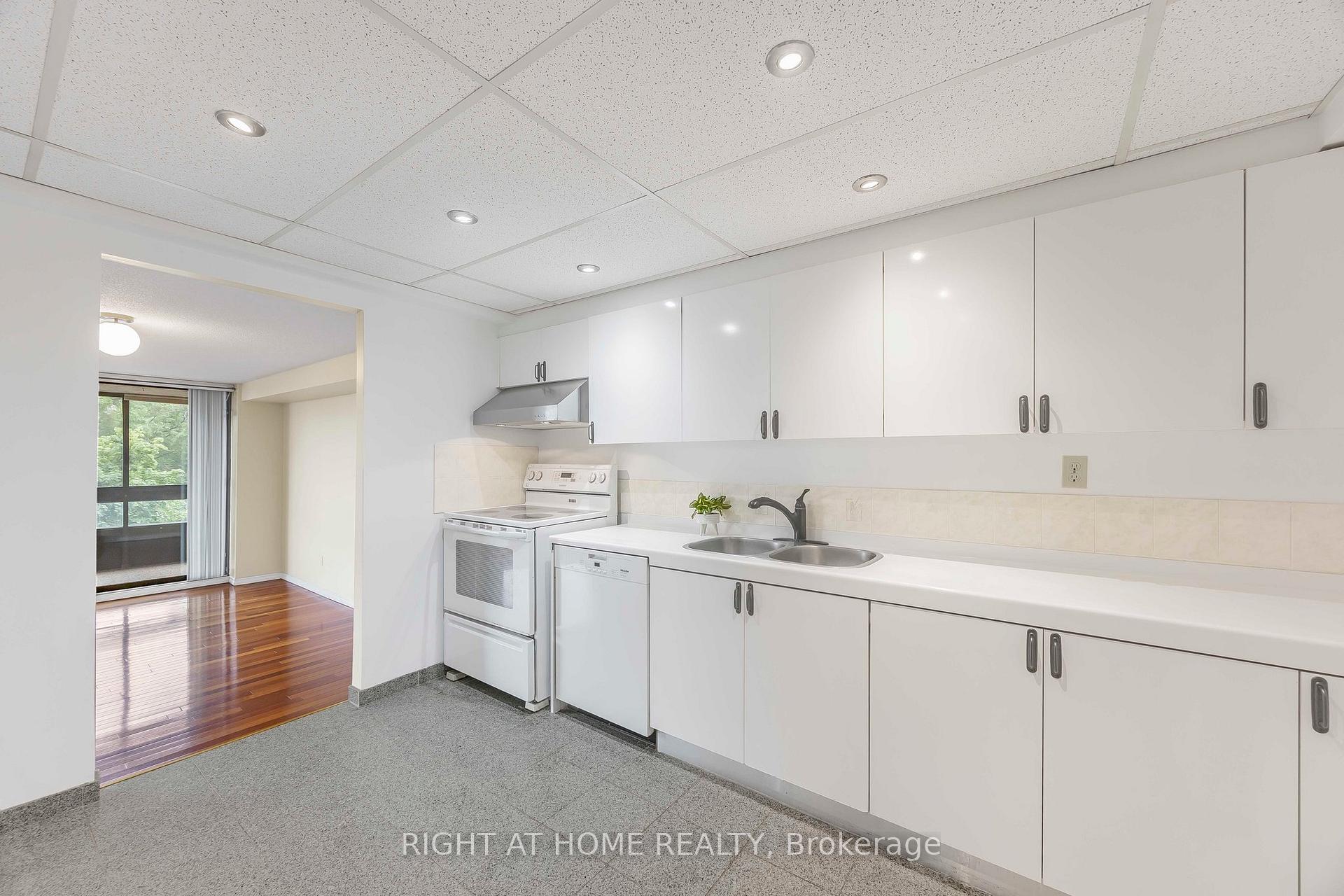 Photo 46 of Unit 304, 181 Collier Street, Barrie, North Shore — HOMEH