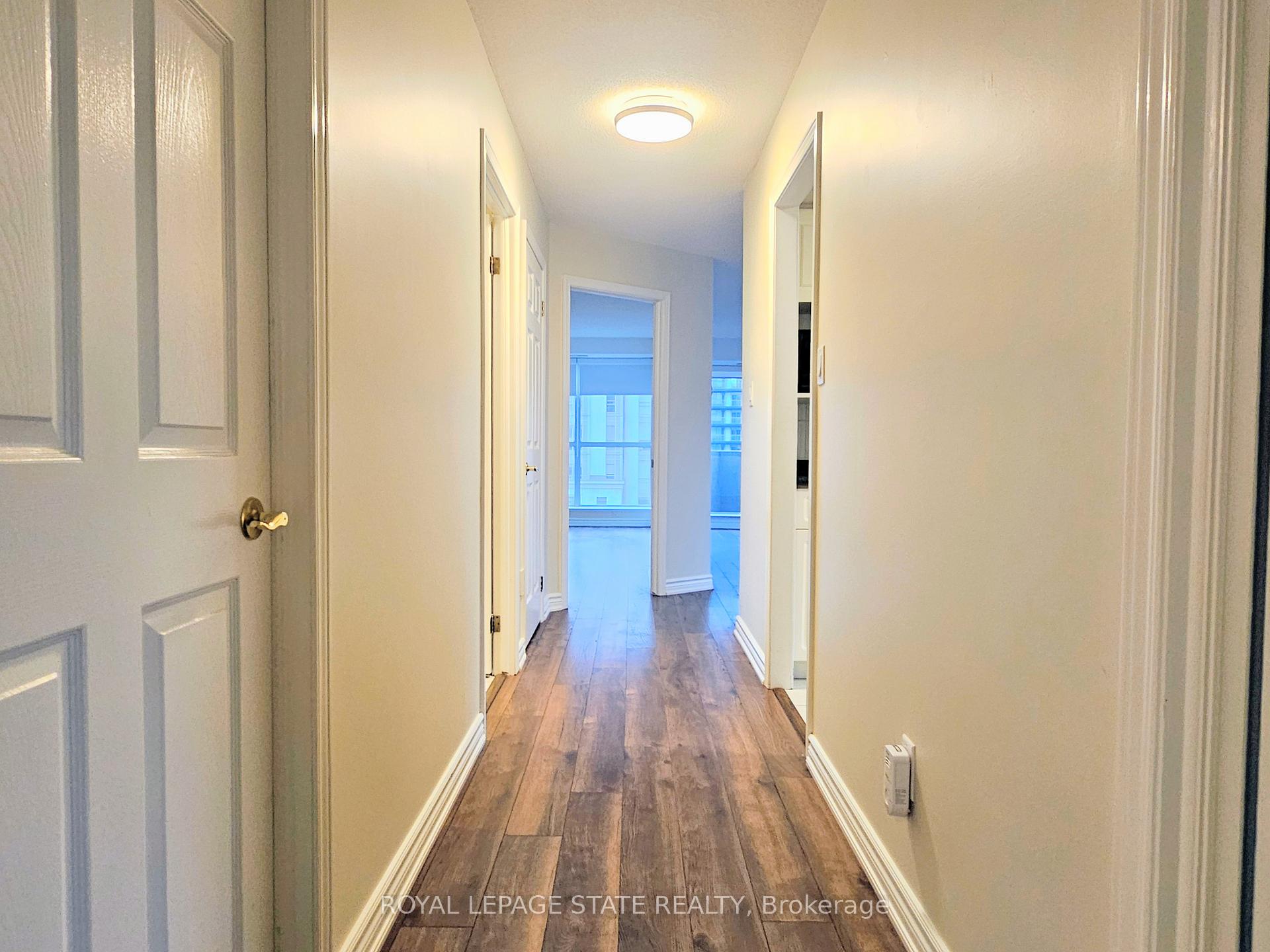 Photo 3 of Unit 11E, 67 Caroline Street S, Hamilton, Durand — HOMEH