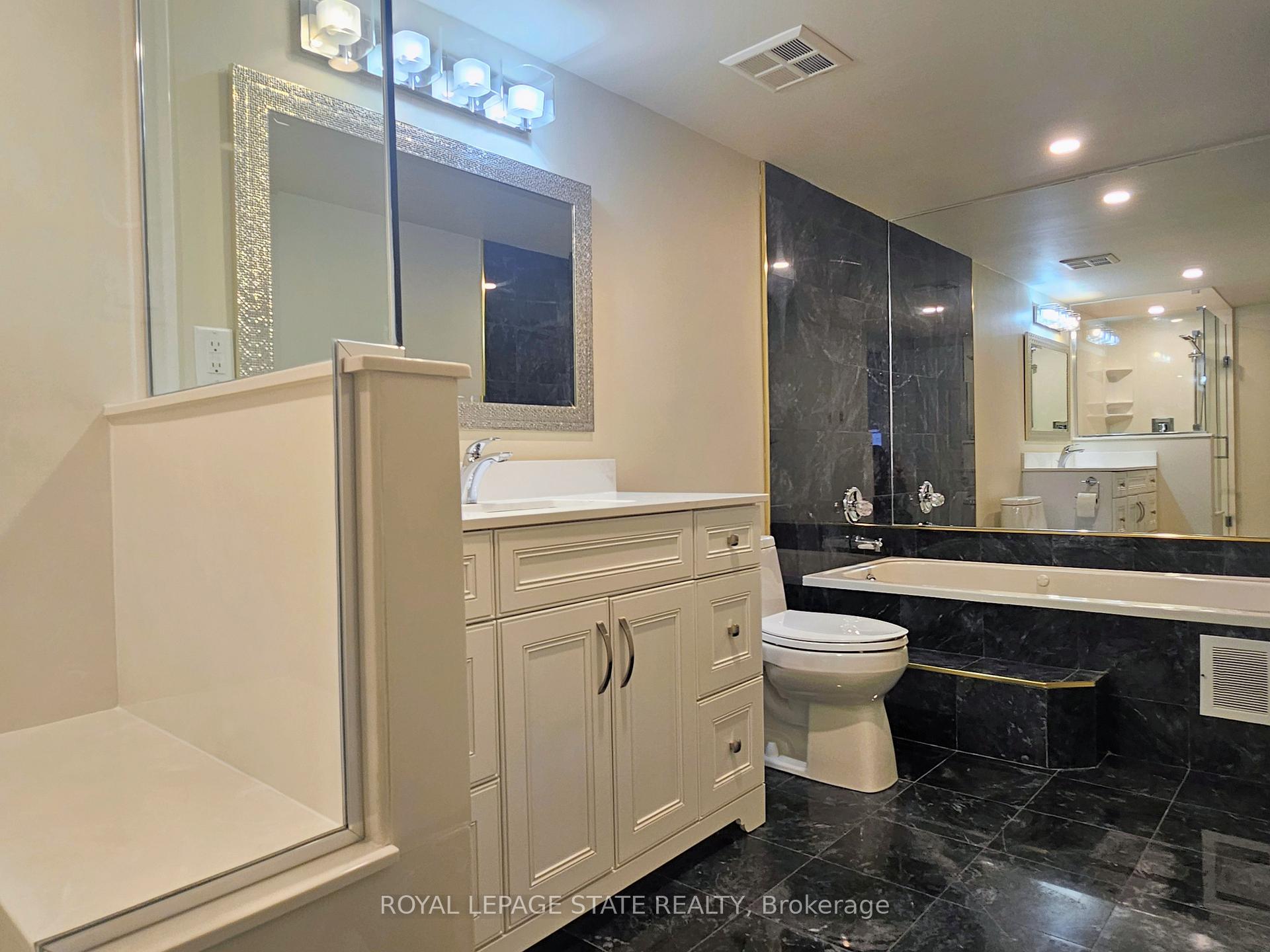 Photo 7 of Unit 11E, 67 Caroline Street S, Hamilton, Durand — HOMEH