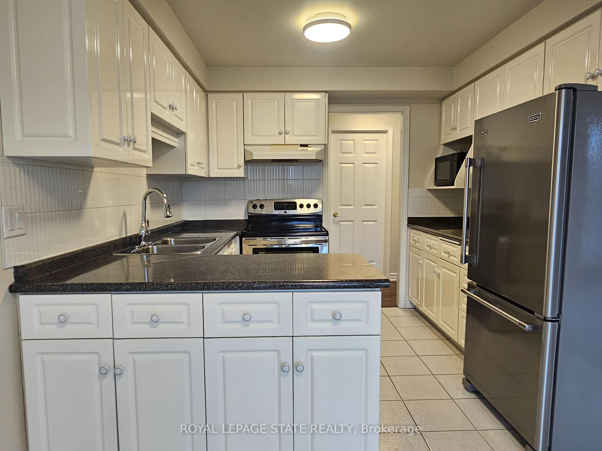 Photo 9 of Unit 11E, 67 Caroline Street S, Hamilton, Durand — HOMEH
