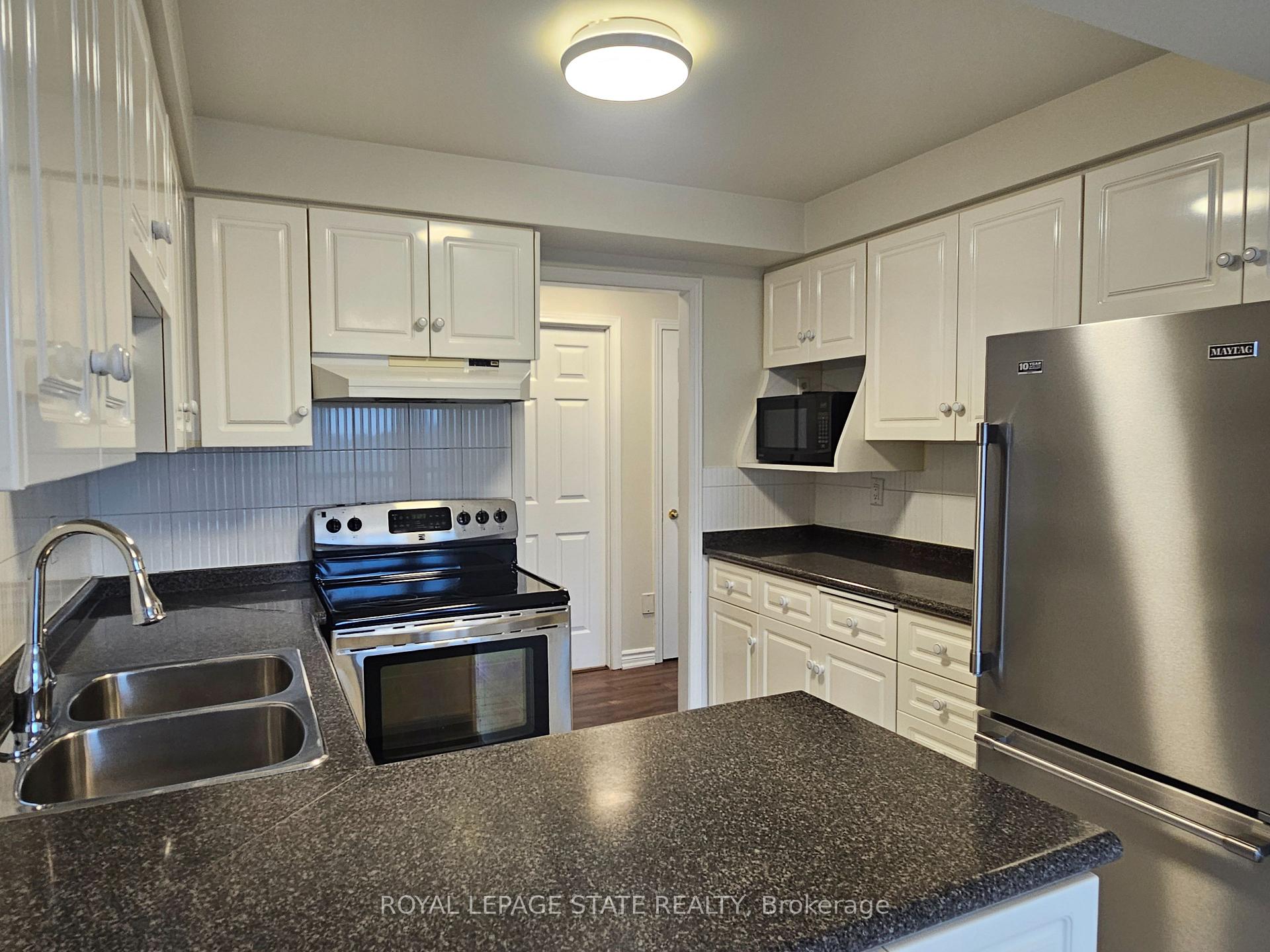 Photo 10 of Unit 11E, 67 Caroline Street S, Hamilton, Durand — HOMEH