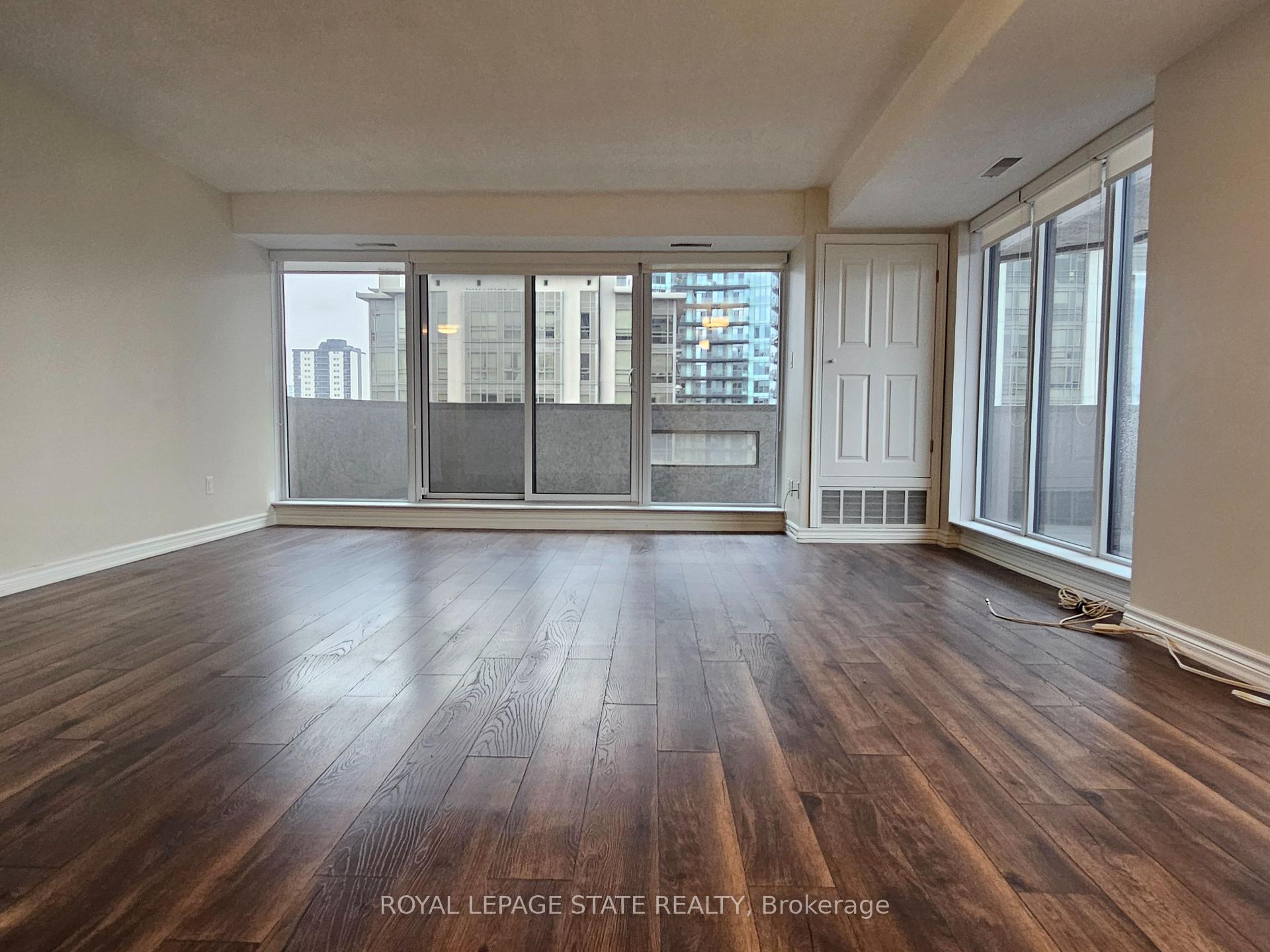 Photo 16 of Unit 11E, 67 Caroline Street S, Hamilton, Durand — HOMEH