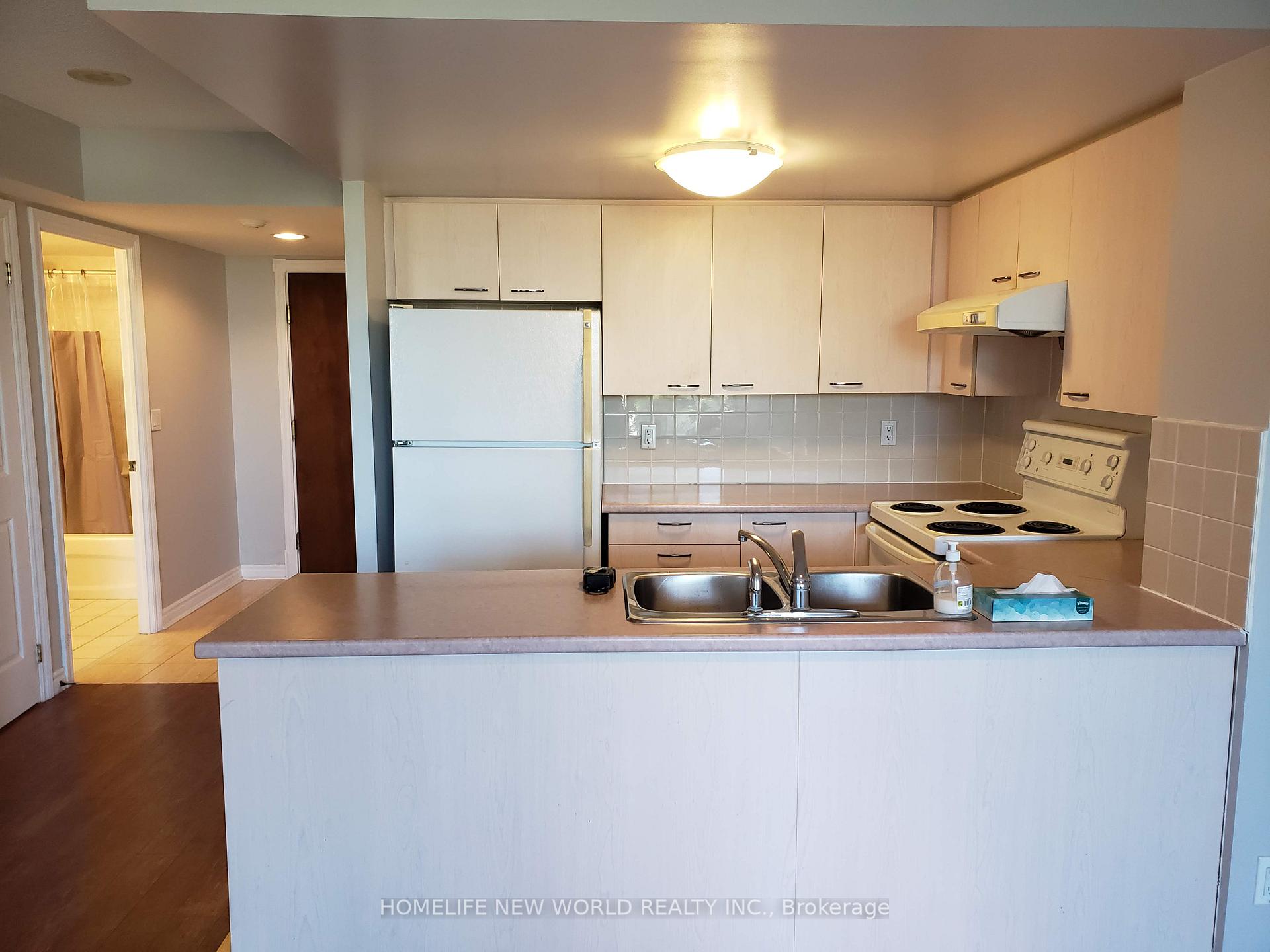 Photo 6 of Unit 301, 130 Pond Drive, Markham, Commerce Valley — HOMEH